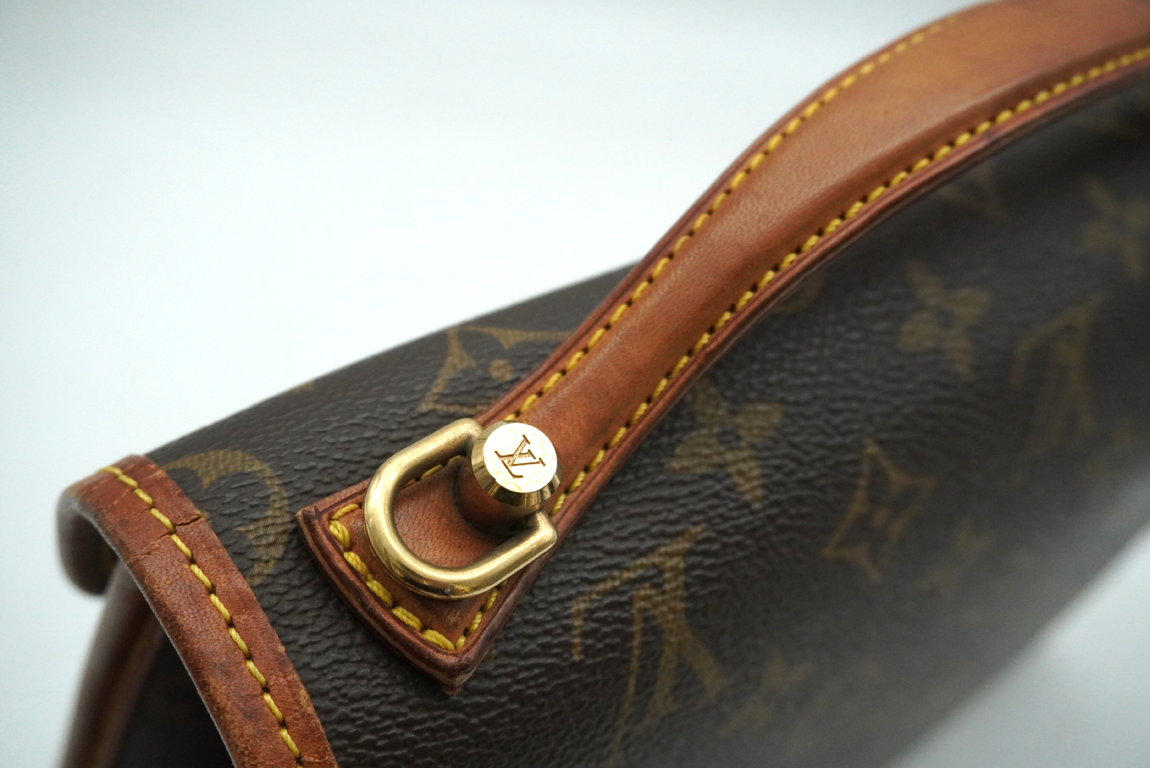 Monogram Bel Air M51122 Shoulder Strap Handbag — view 9