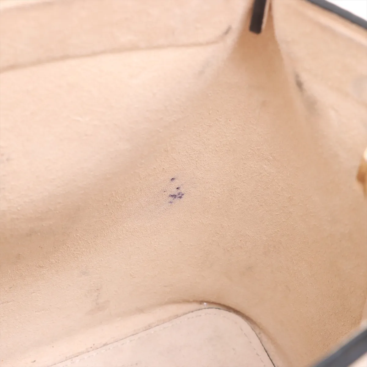 Rockstud Leather 2WAY Handbag Beige — view 10