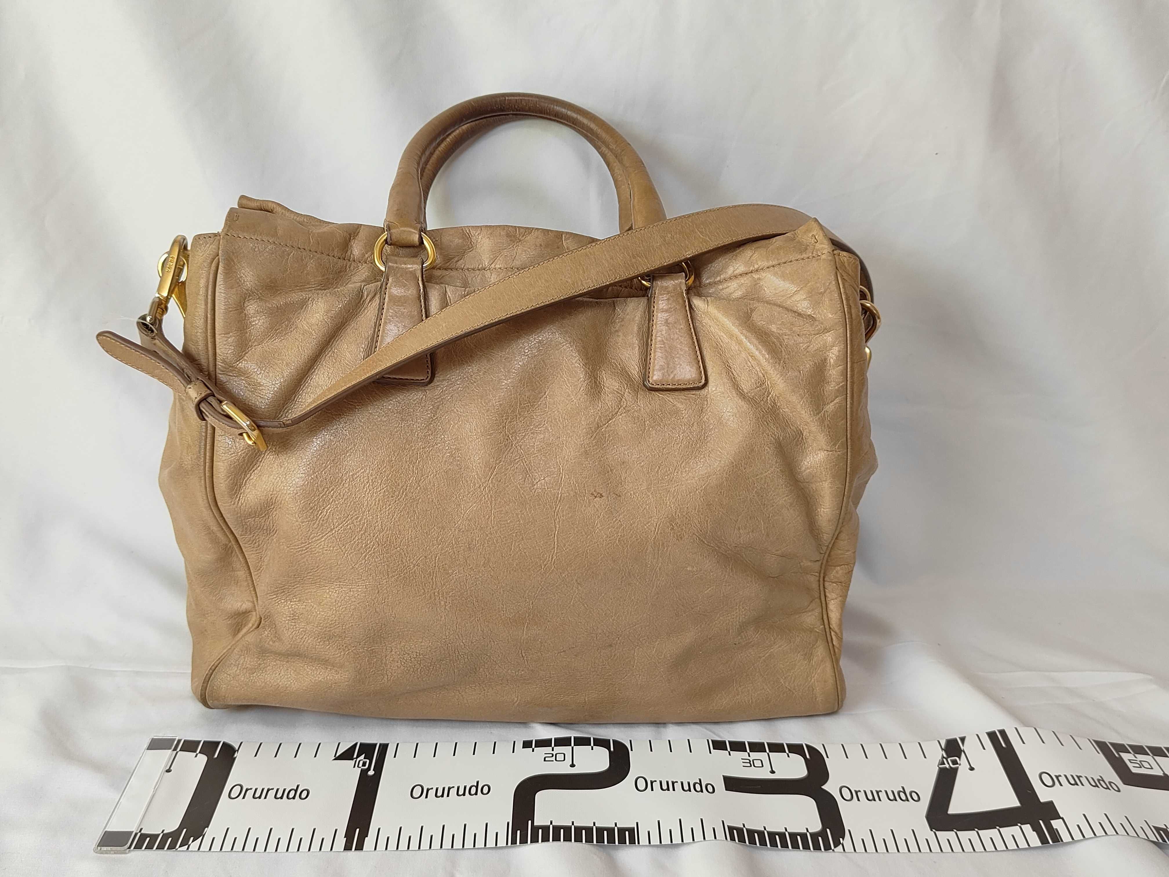 Vitello Daino Leather Tote Shoulder Bag (Handbag) — view 2