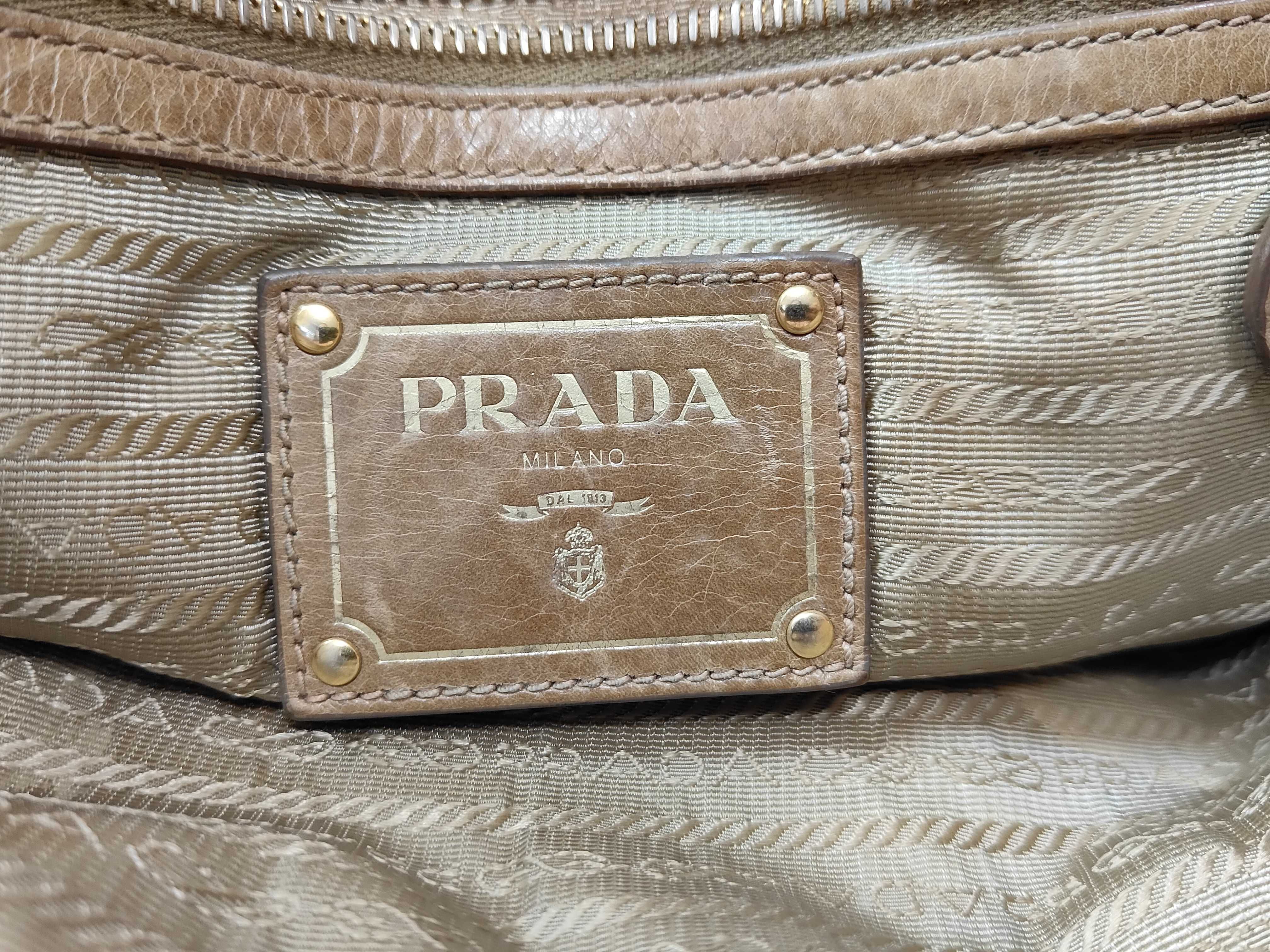 Vitello Daino Leather Tote Shoulder Bag (Handbag) — view 15