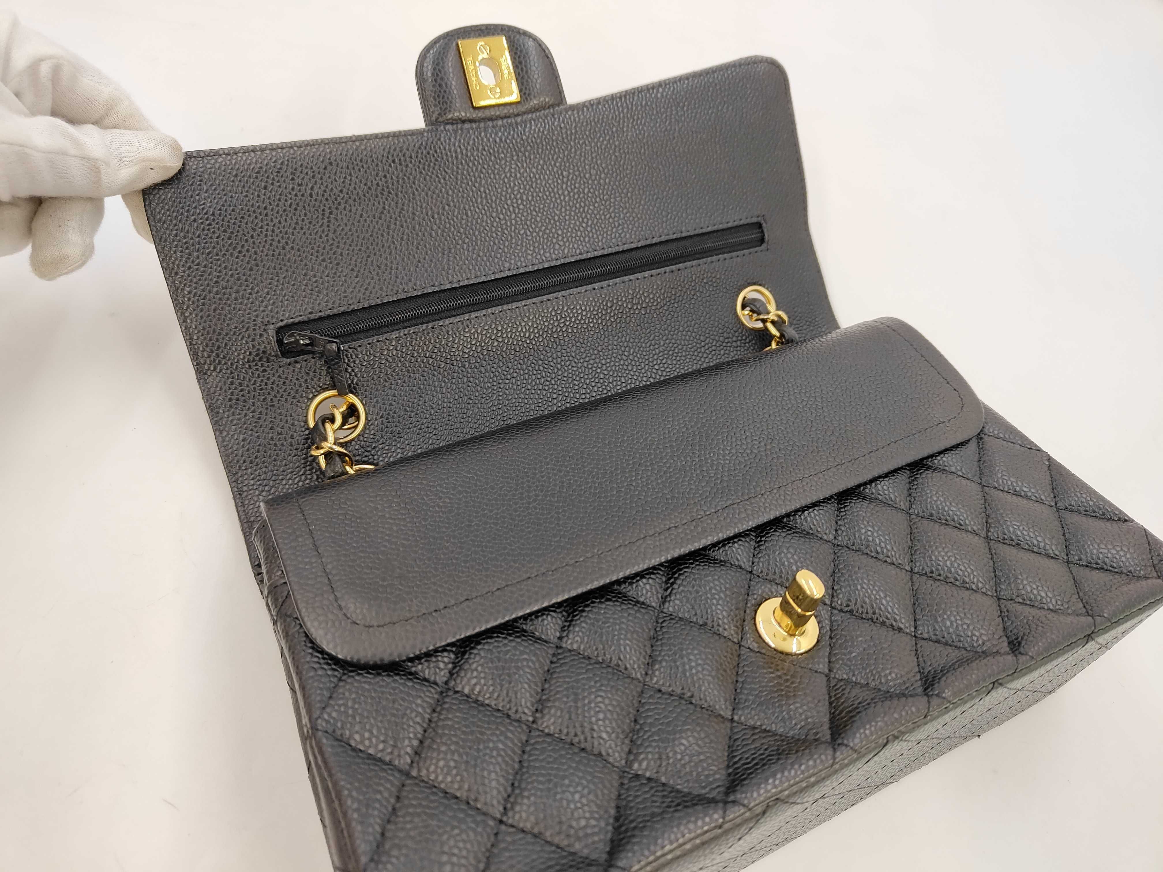 Matelassé 25 Caviar Skin Black Double Flap Shoulder Bag (Serial Number 20s) — view 7