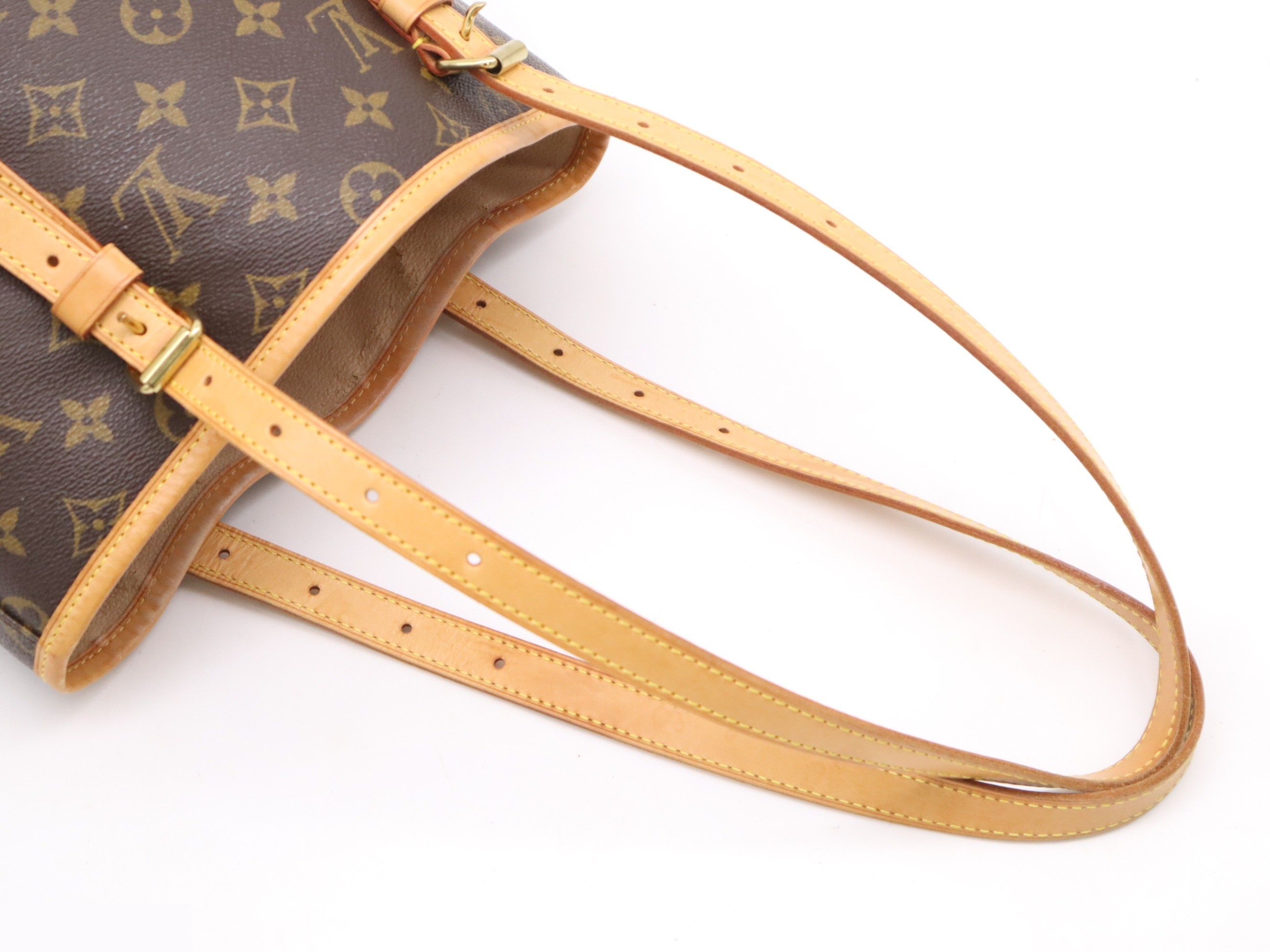 Bucket GM with pouch — view 6