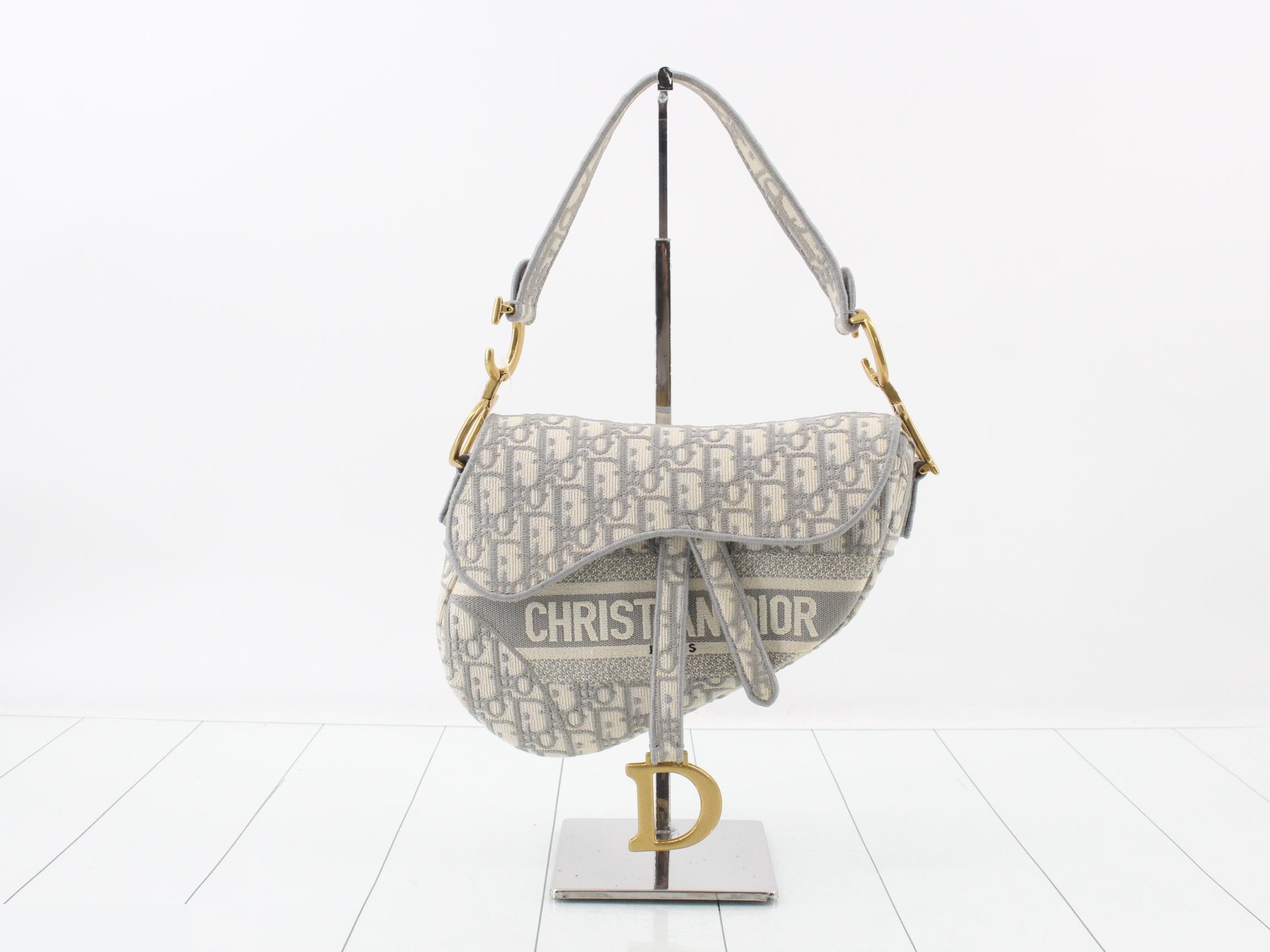 Saddle Oblique Embroidery 2-Way One-Shoulder Bag