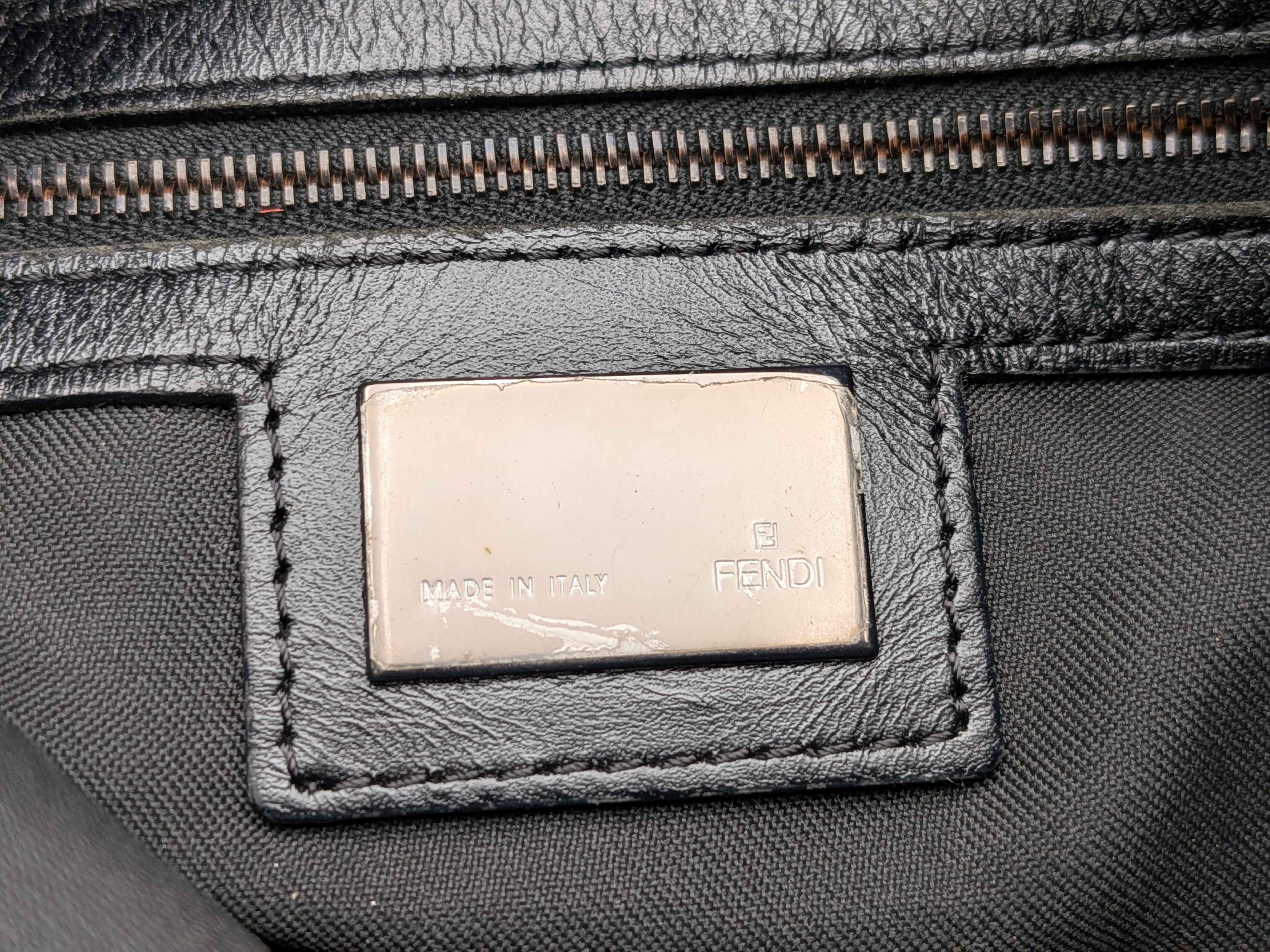 Mamma Bucket Zucchino Shoulder Bag — view 11