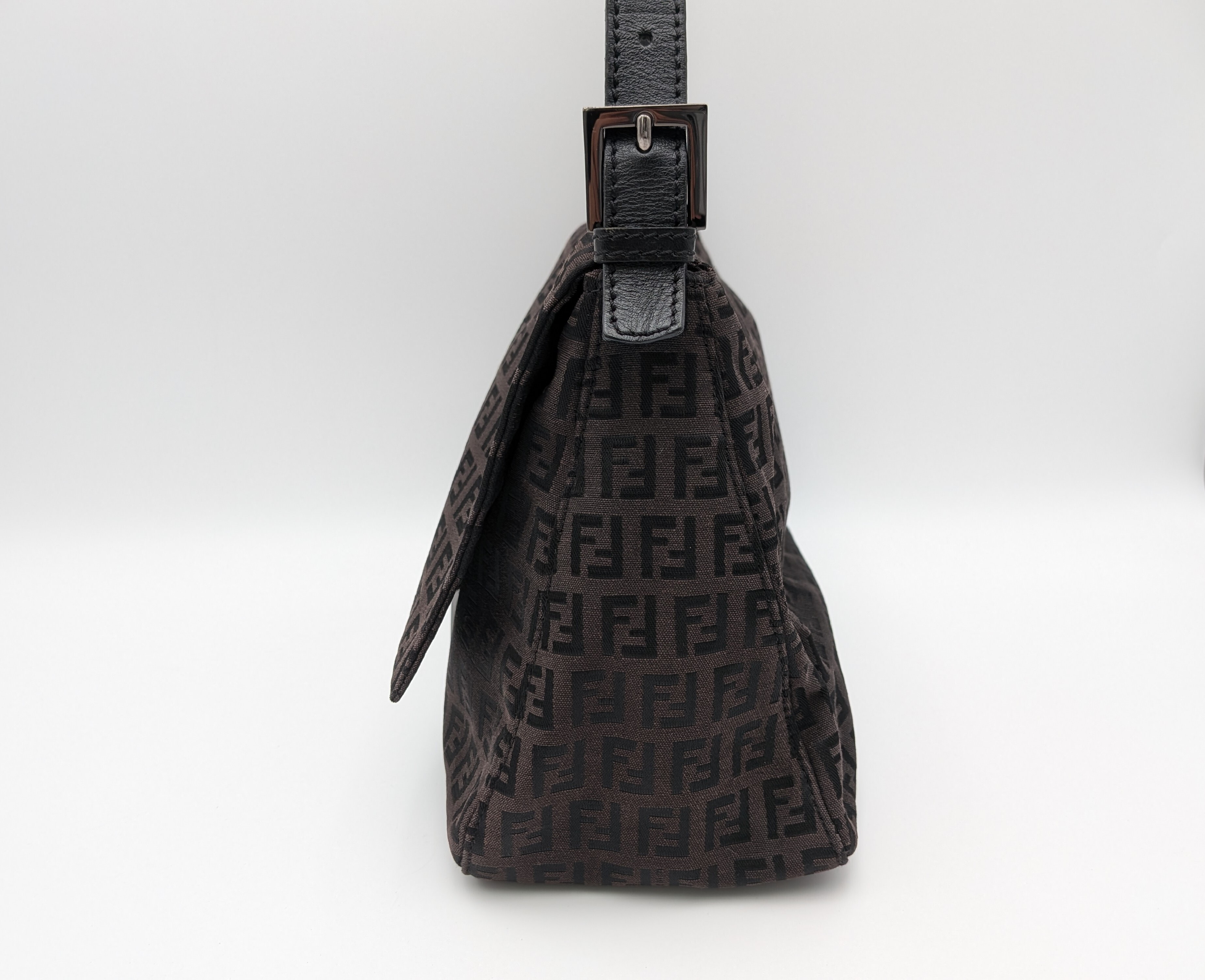 Mamma Bucket Zucchino Shoulder Bag — view 3