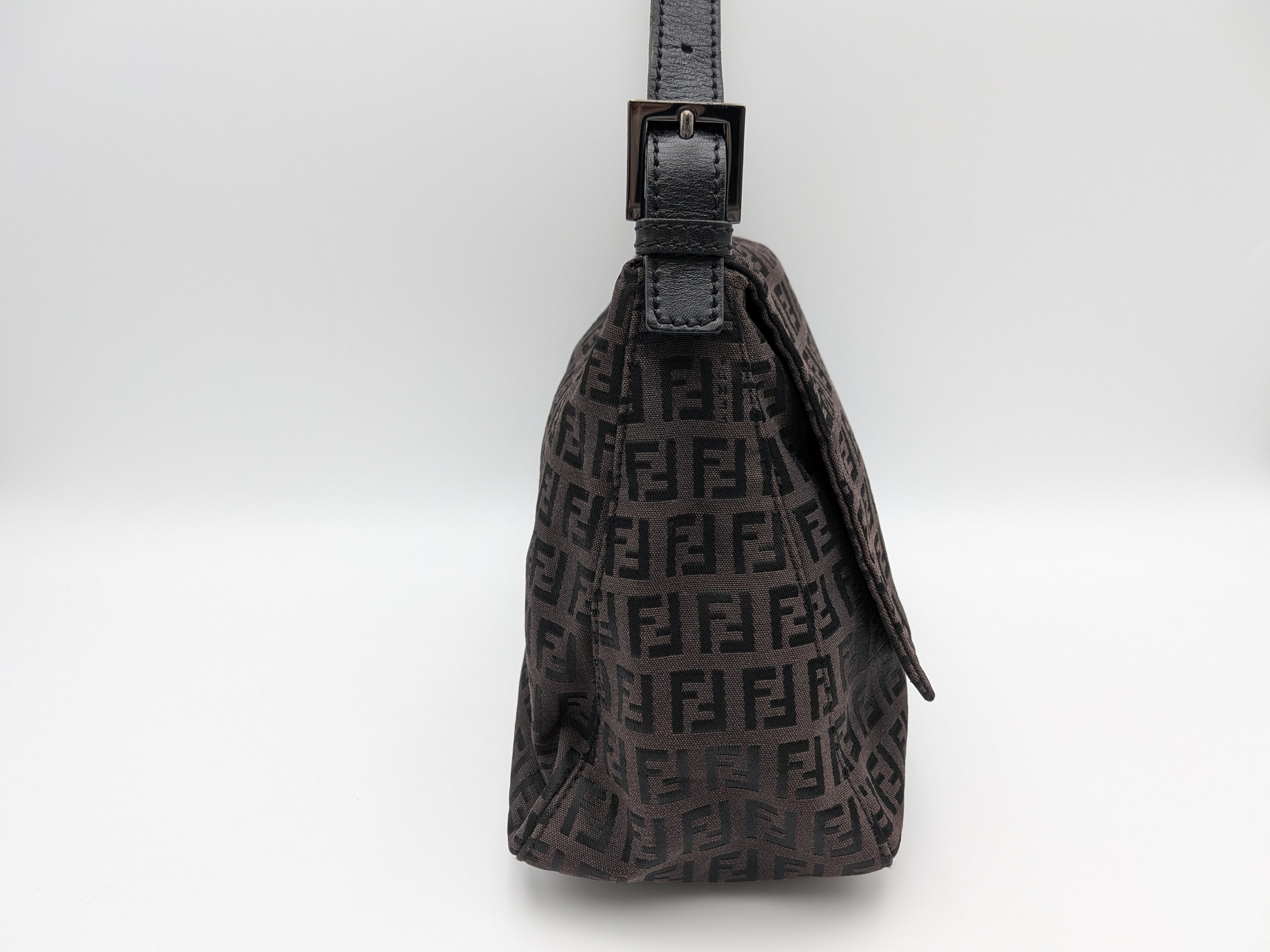 Mamma Bucket Zucchino Shoulder Bag — view 4