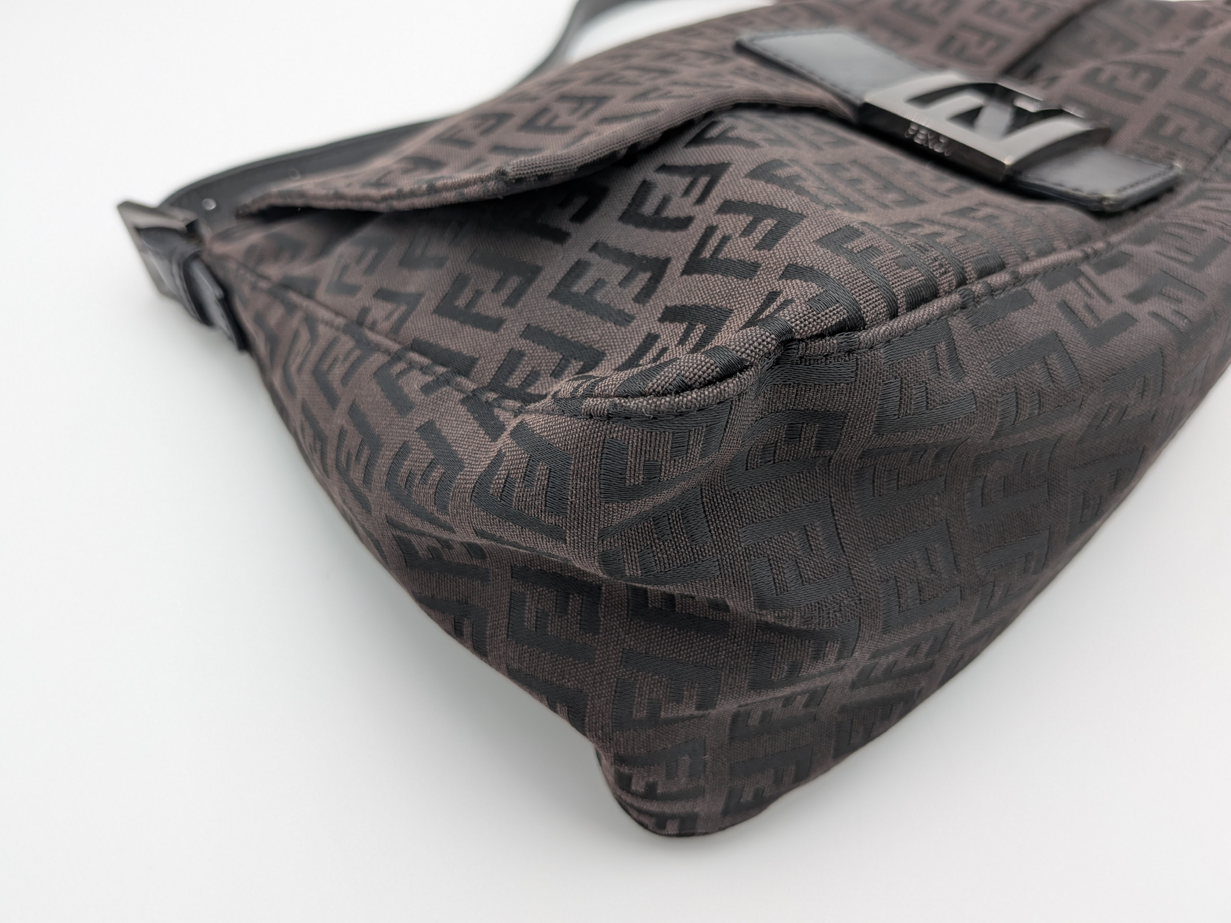 Mamma Bucket Zucchino Shoulder Bag — view 6