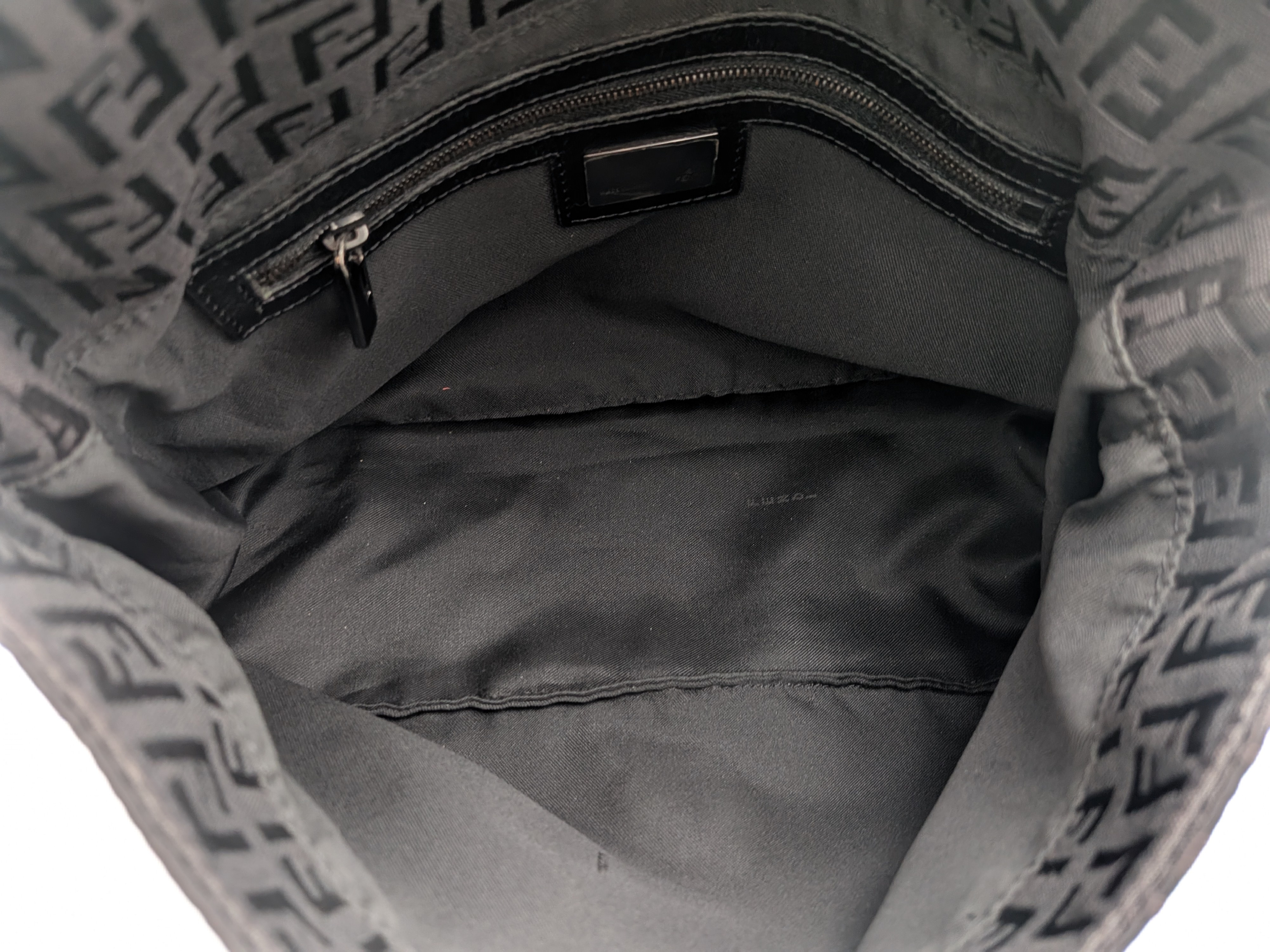 Mamma Bucket Zucchino Shoulder Bag — view 10