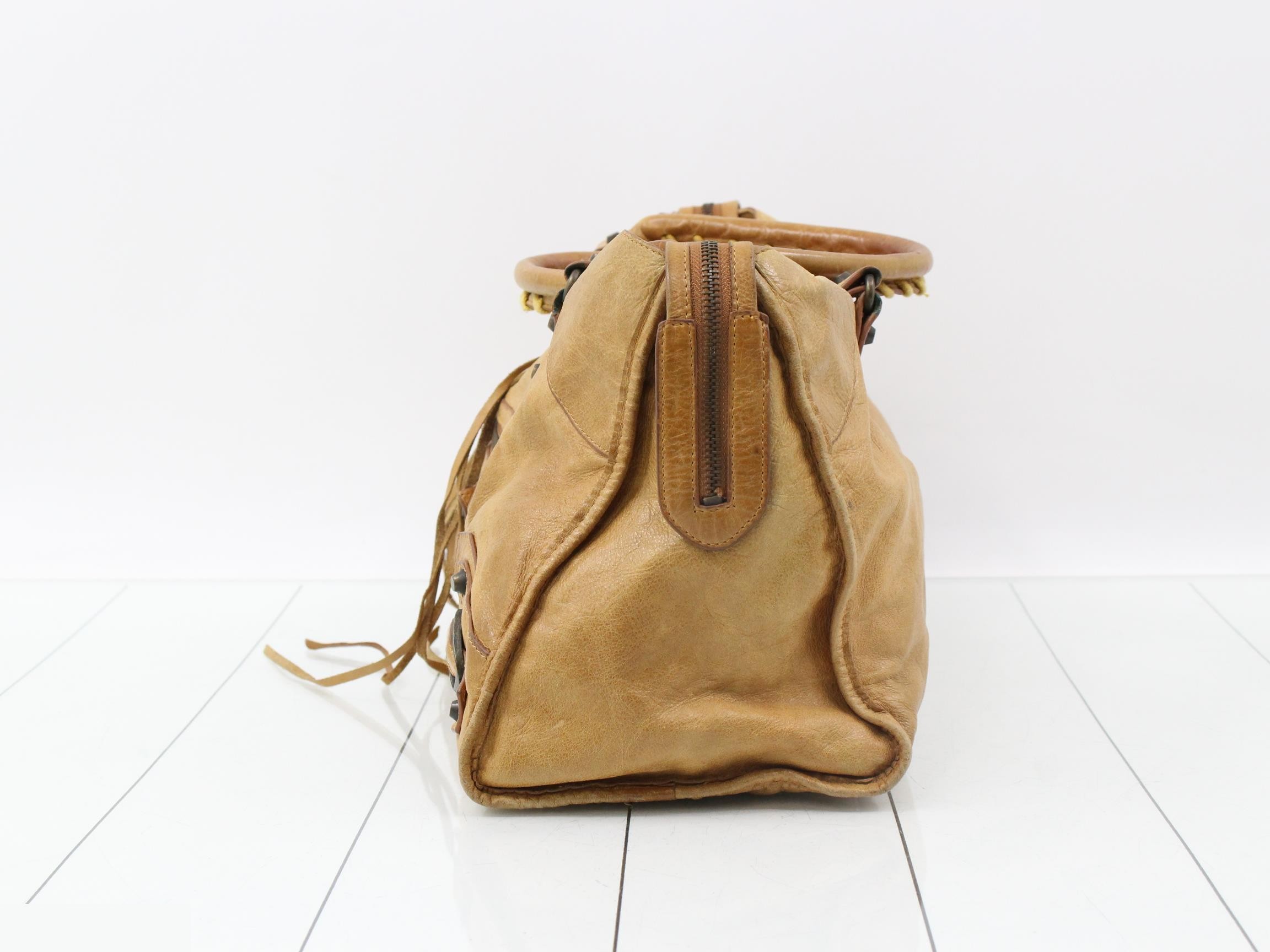 The City Handbag 2-Way Shoulder Bag — view 3