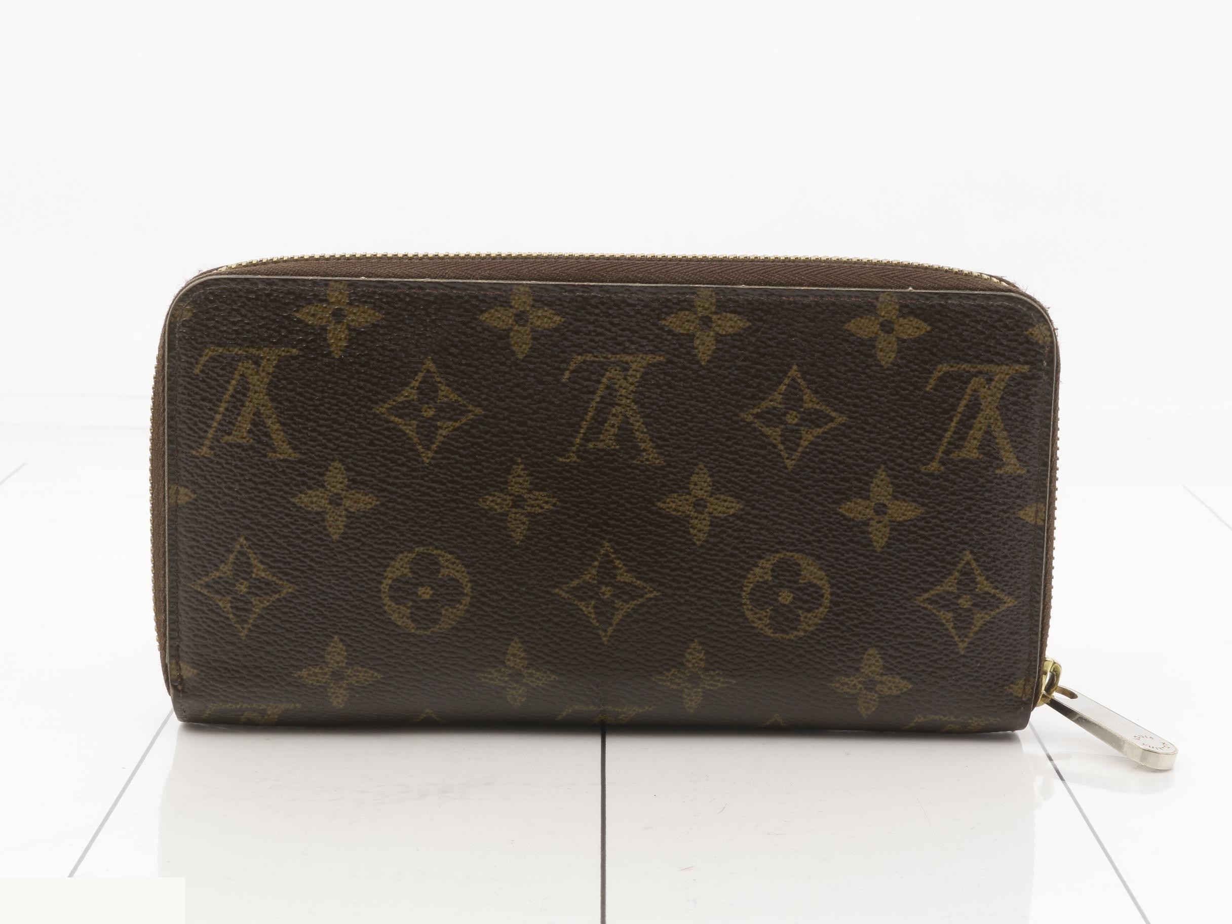 Long Wallet — view 2