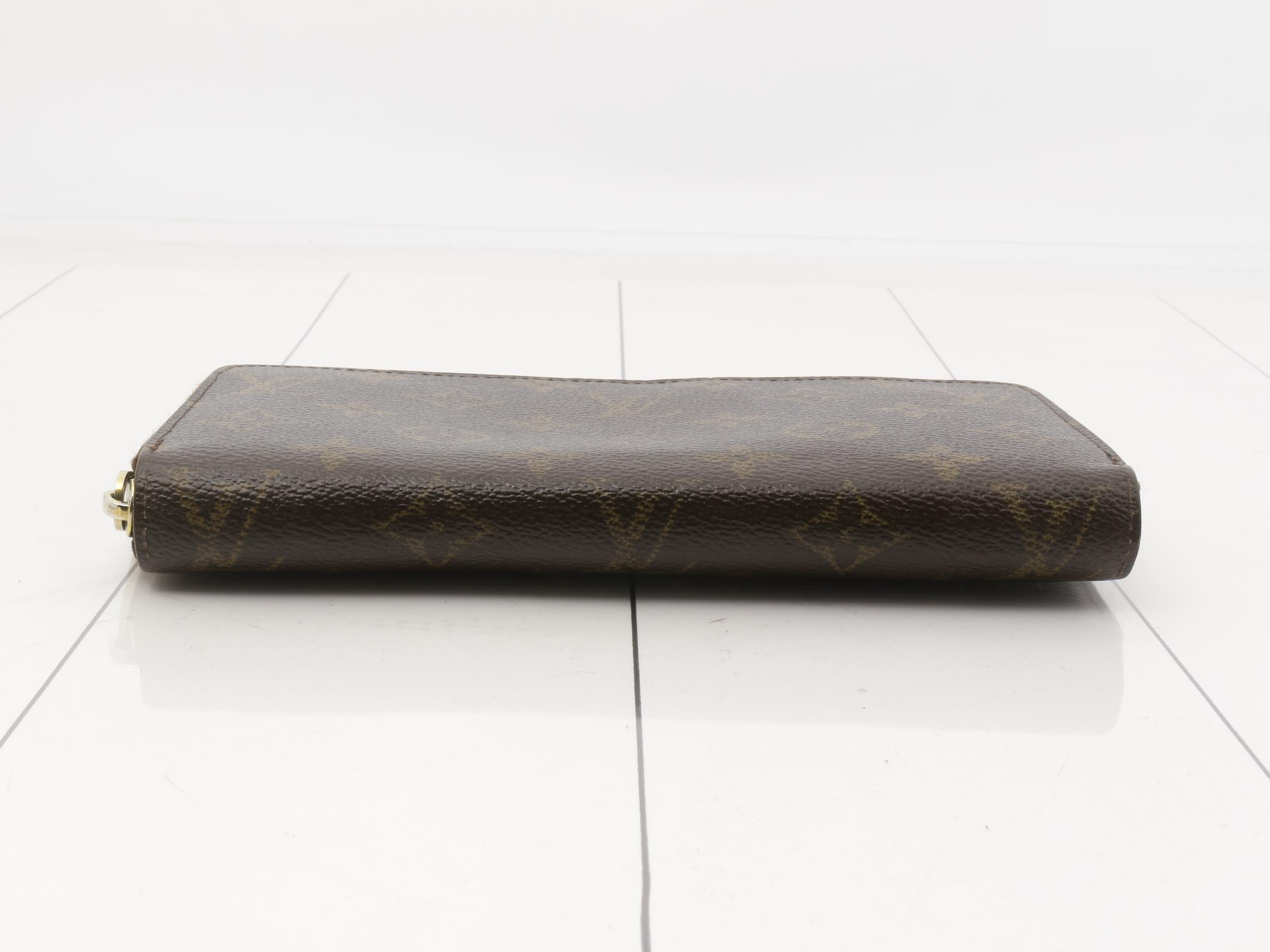 Long Wallet — view 3