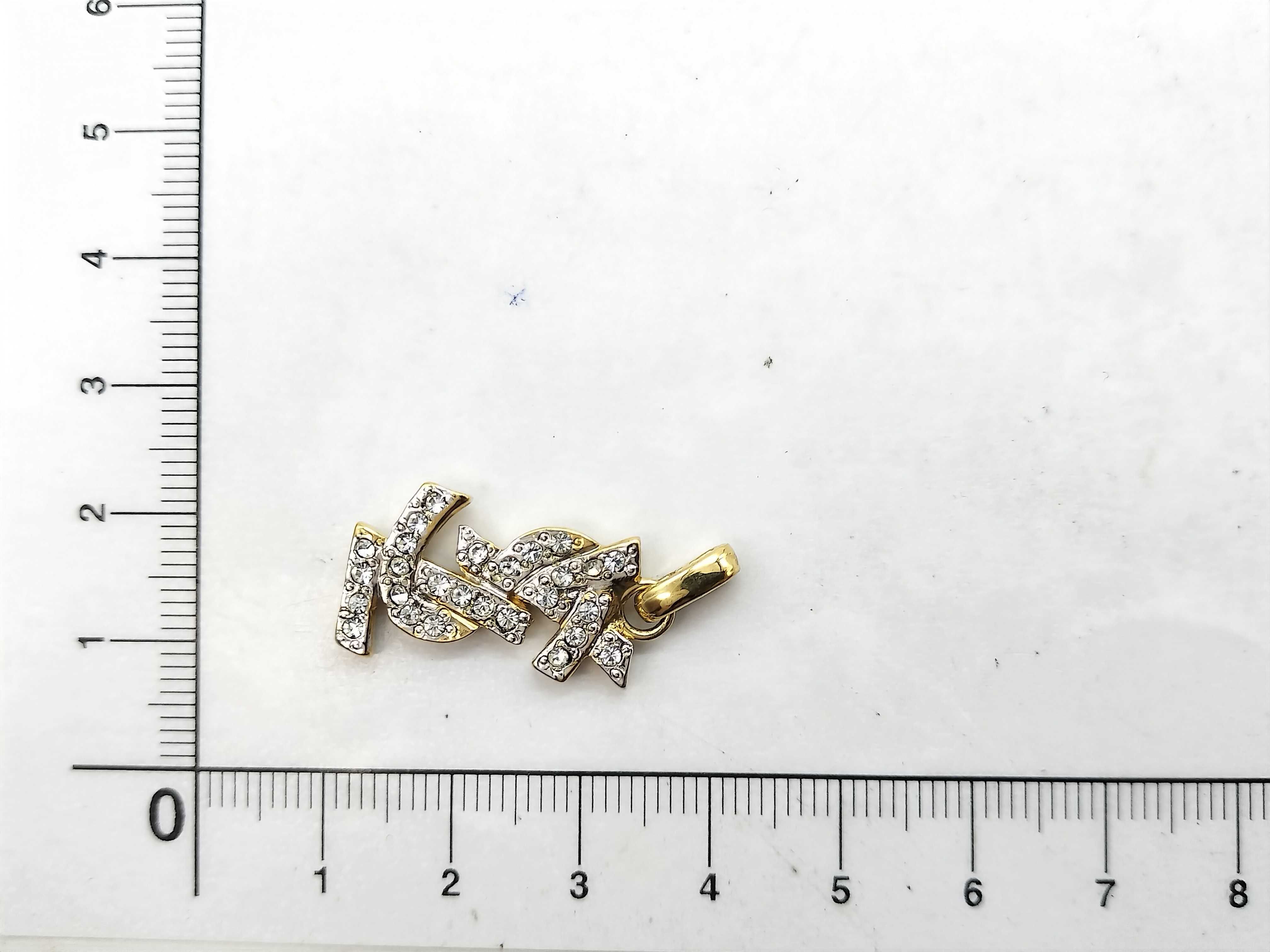 logo pendant top — view 5