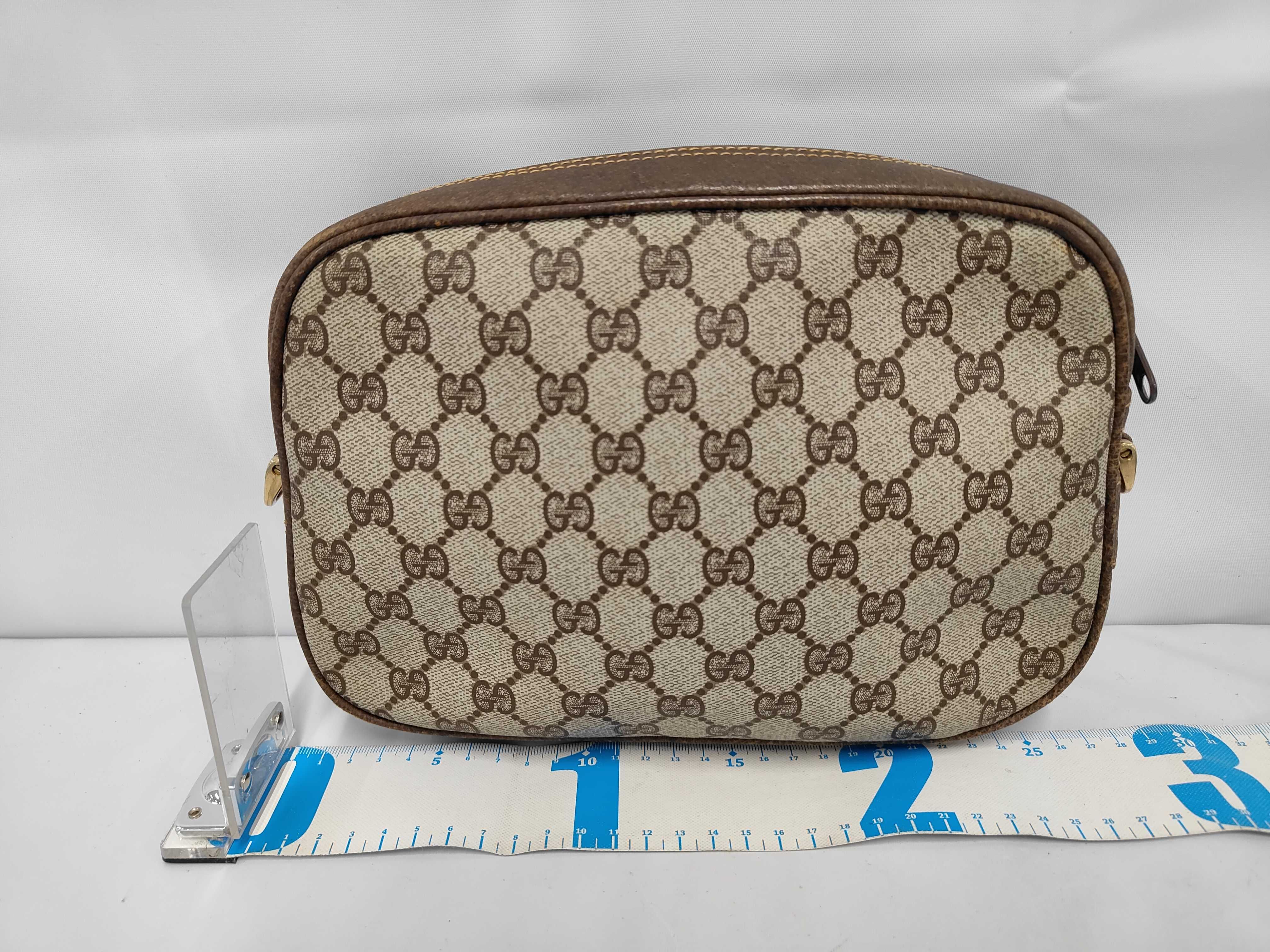 GG Supreme Shoulder Bag (Clutch Bag, Shoulder Strap Not Included) — view 2