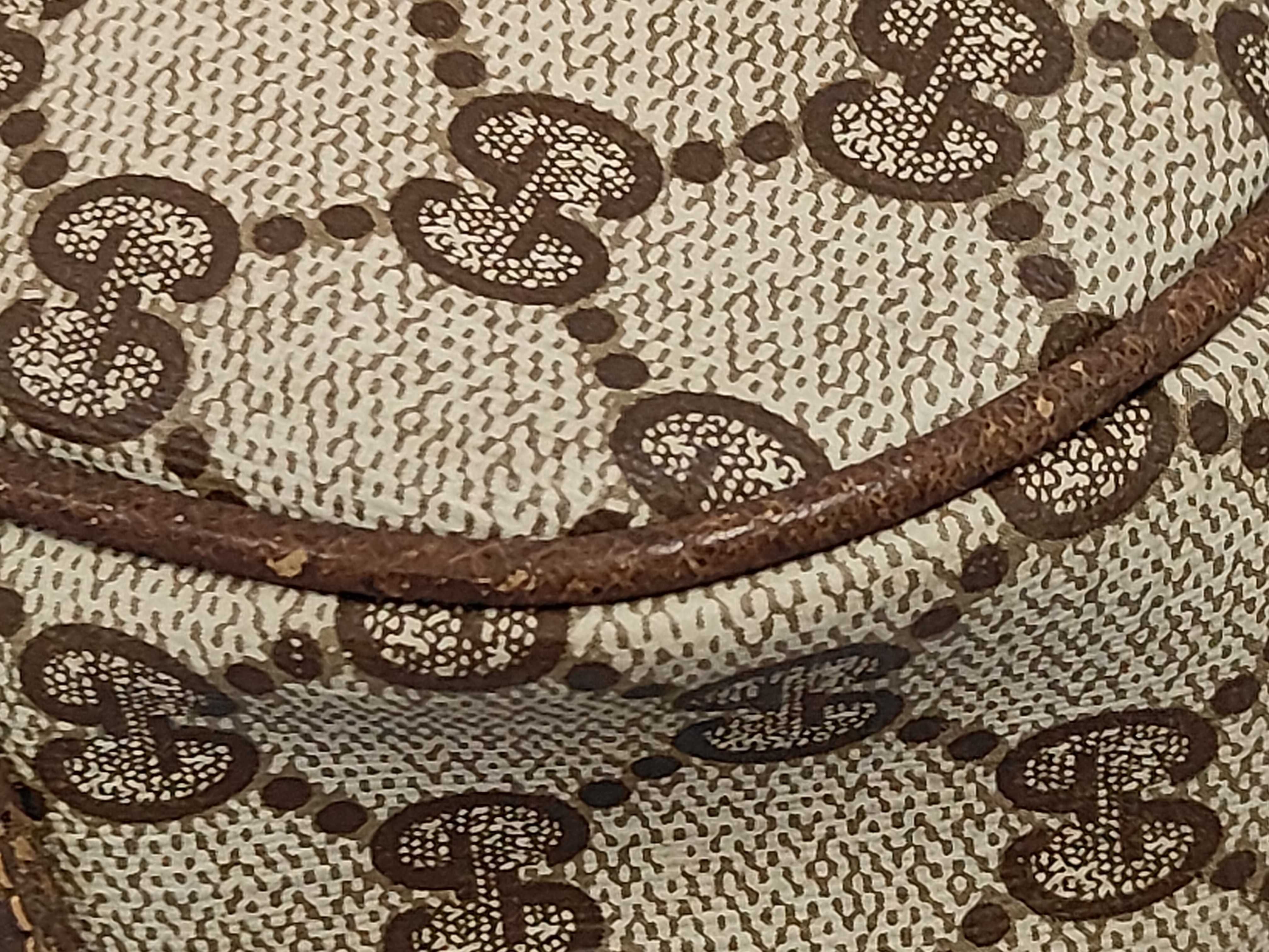 GG Supreme Shoulder Bag (Clutch Bag, Shoulder Strap Not Included) — view 4