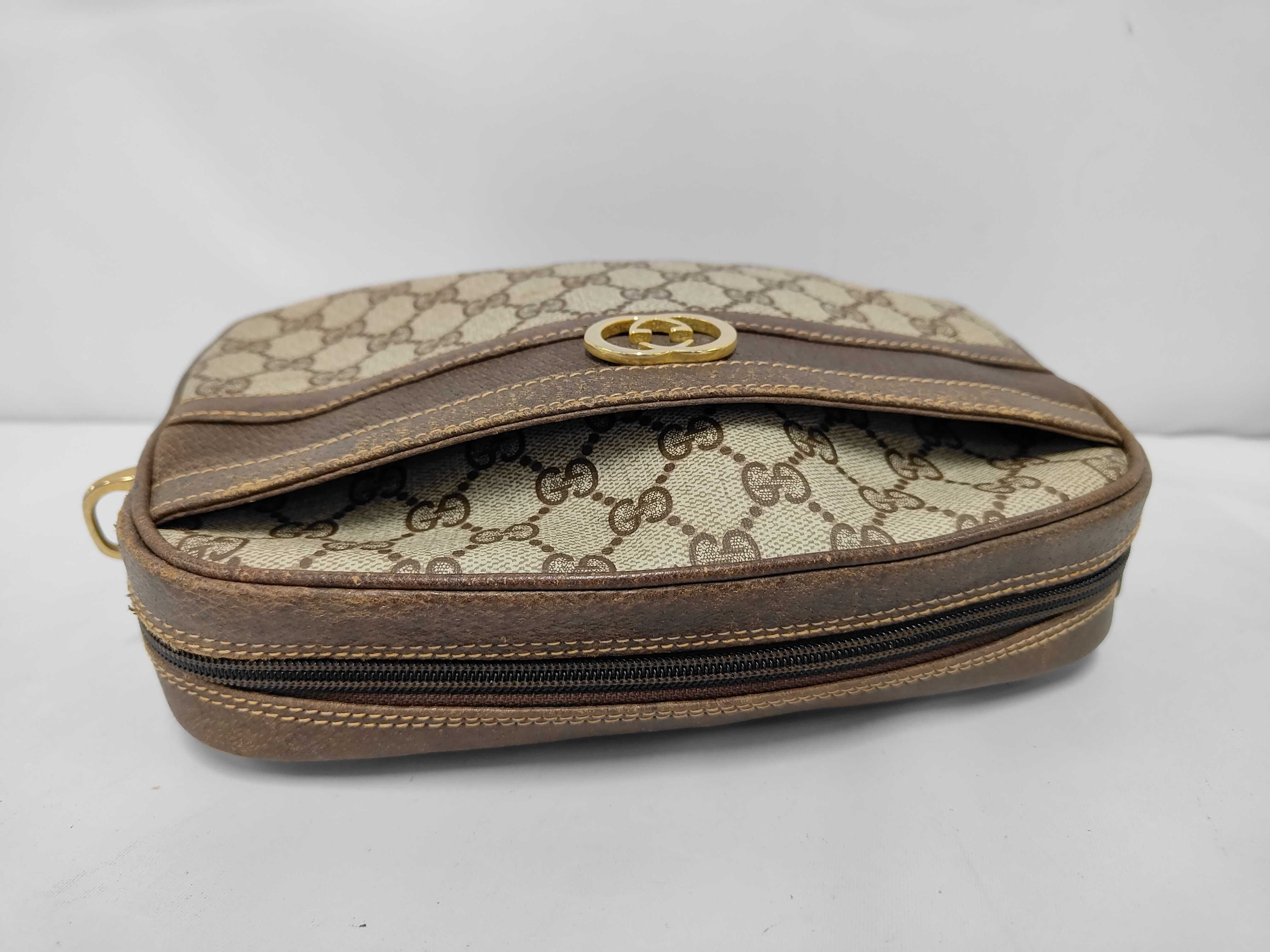 GG Supreme Shoulder Bag (Clutch Bag, Shoulder Strap Not Included) — view 5