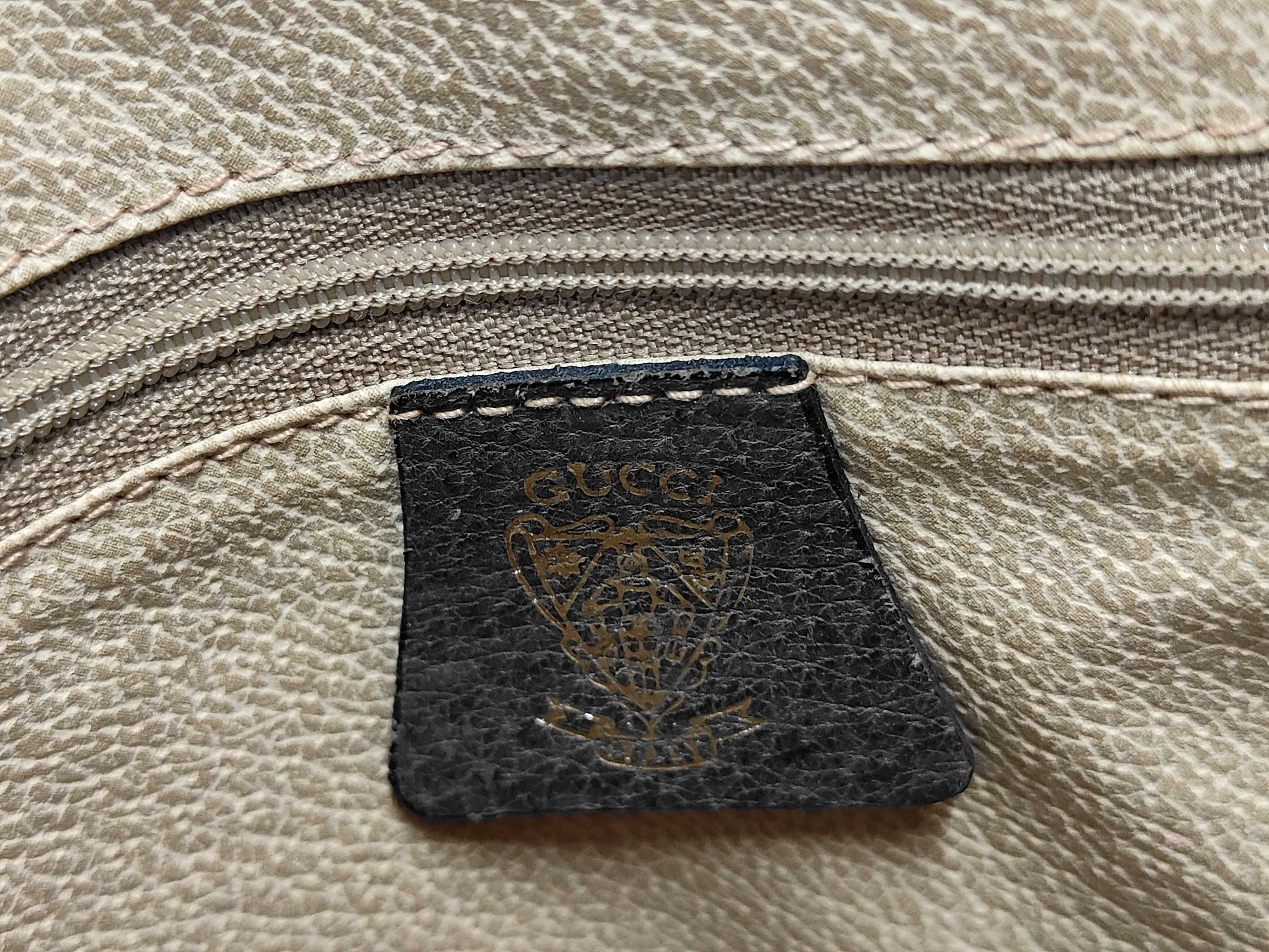 GG Supreme Shoulder Bag (Clutch Bag, Shoulder Strap Not Included) — view 9