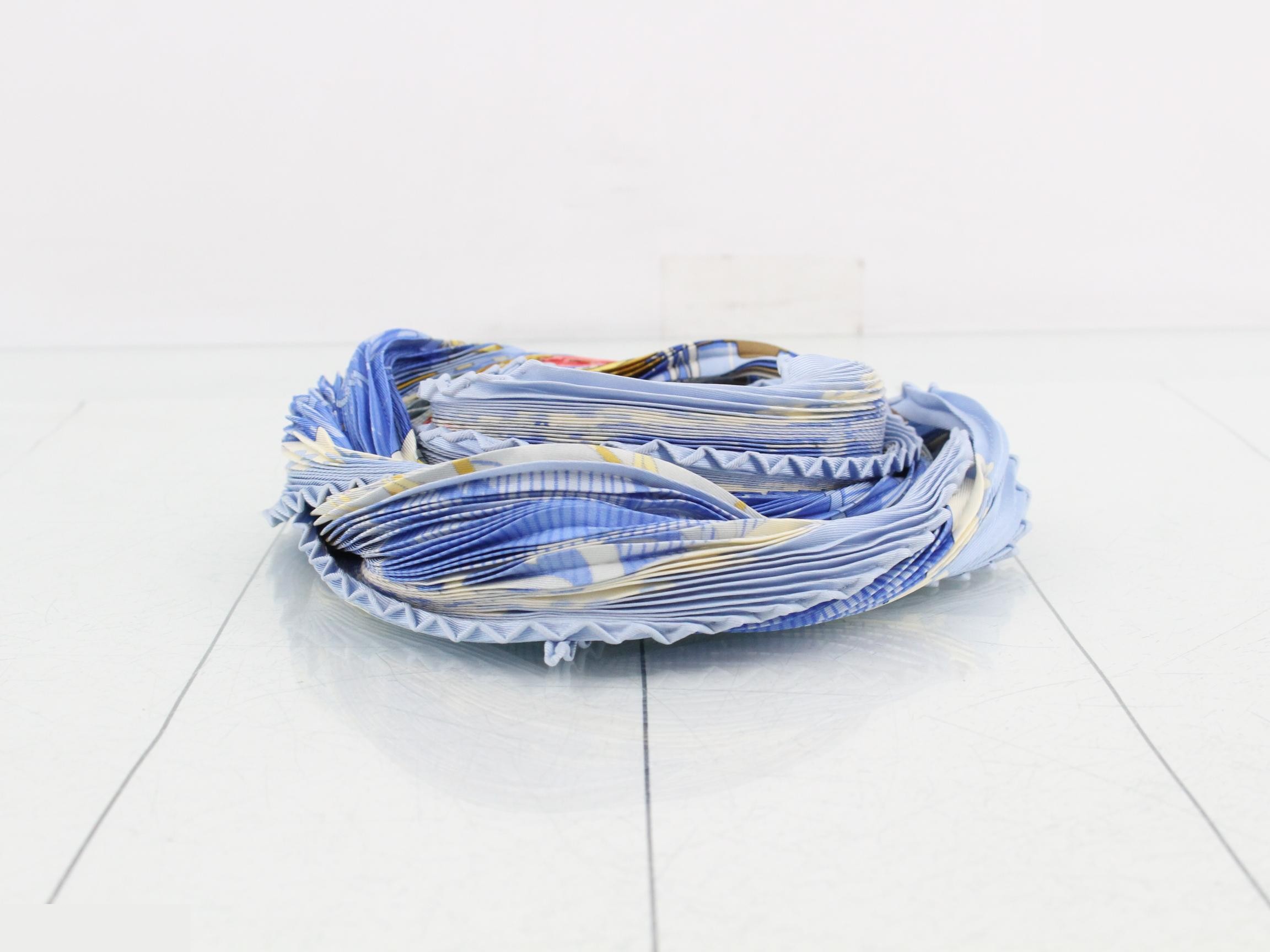 Scarf, unused — view 2