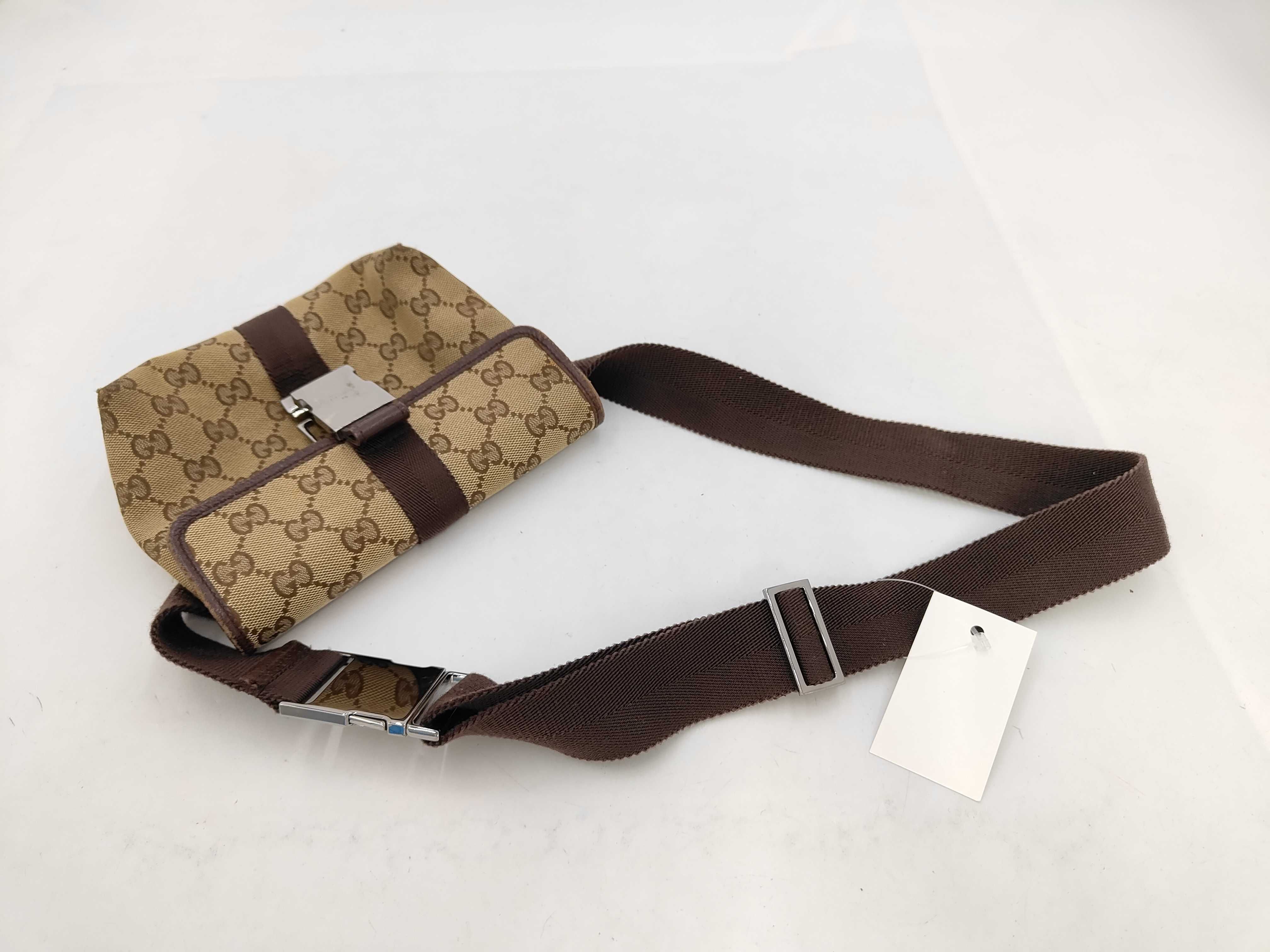 GG Canvas Shoulder Bag — view 5