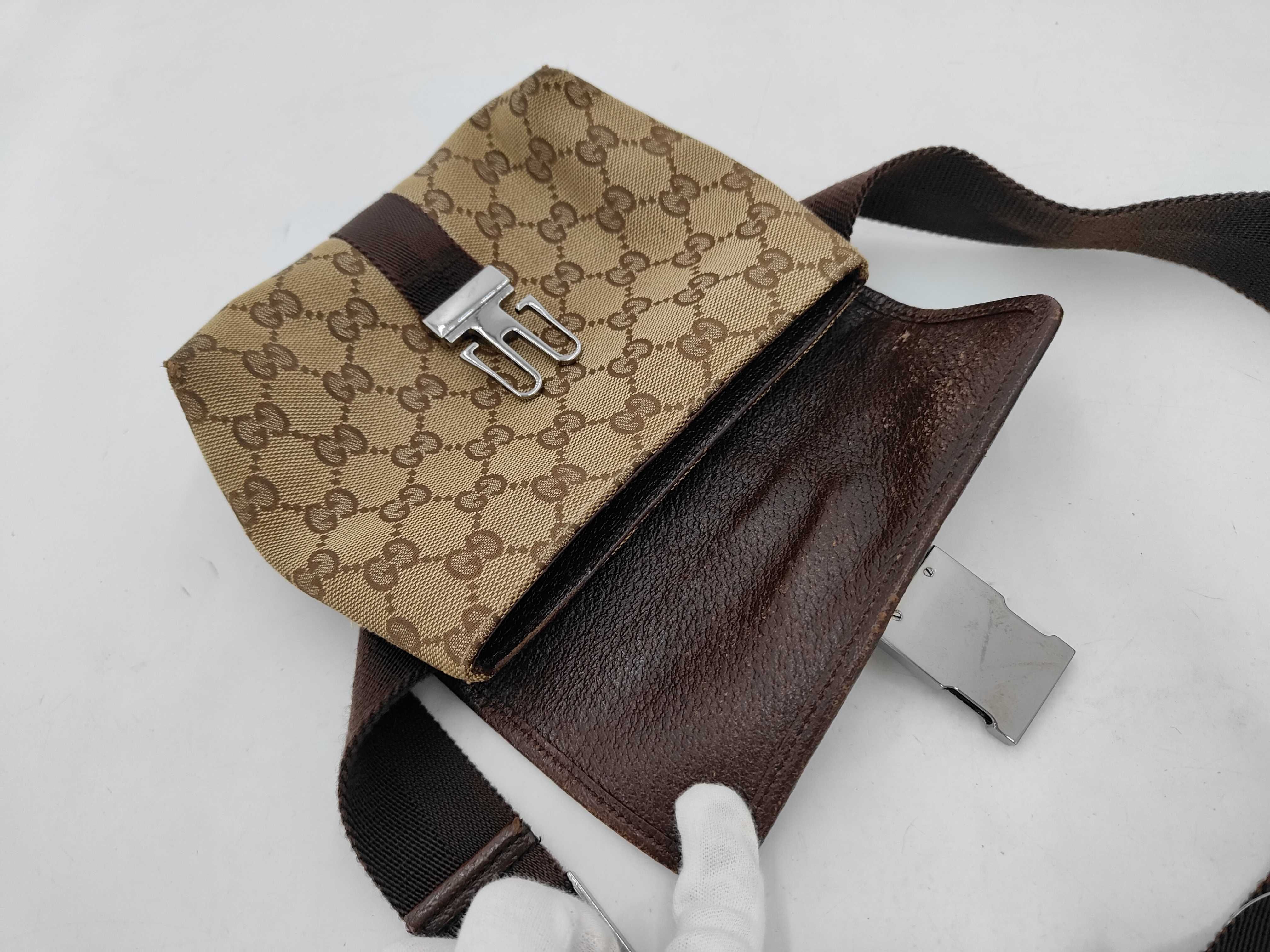 GG Canvas Shoulder Bag — view 8