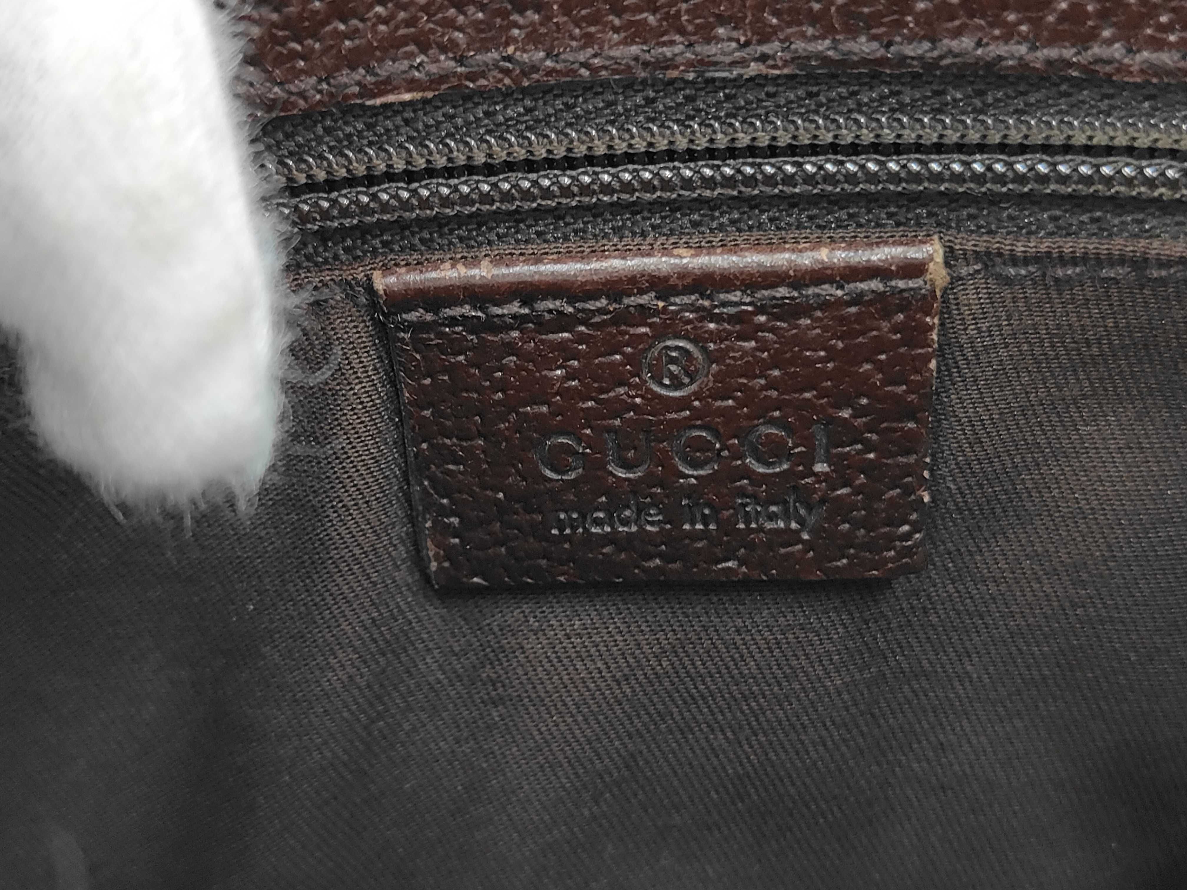 GG Canvas Shoulder Bag — view 10