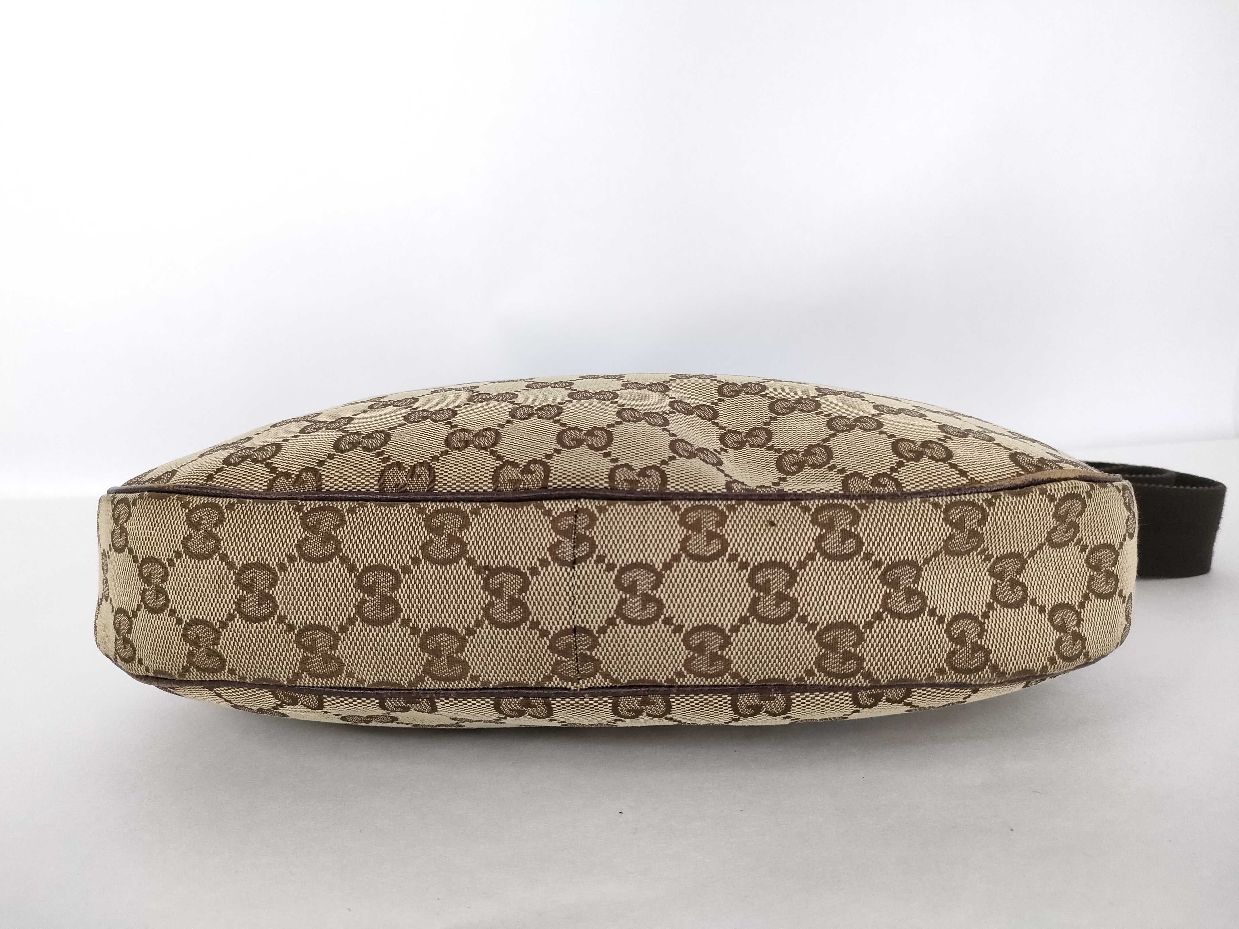 GG Canvas Shoulder Bag — view 7