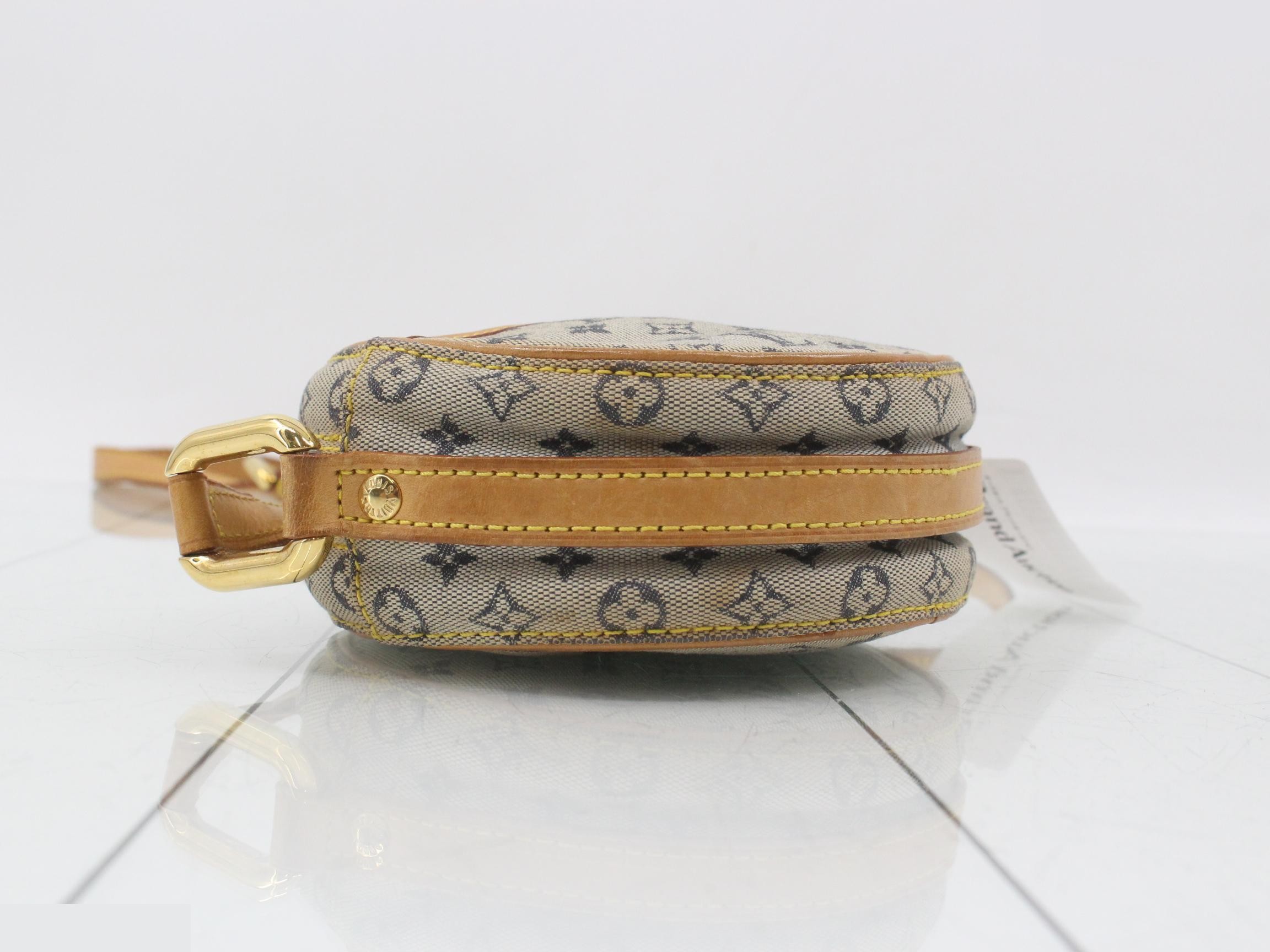 Jeanne PM Shoulder Bag M92001 — view 5