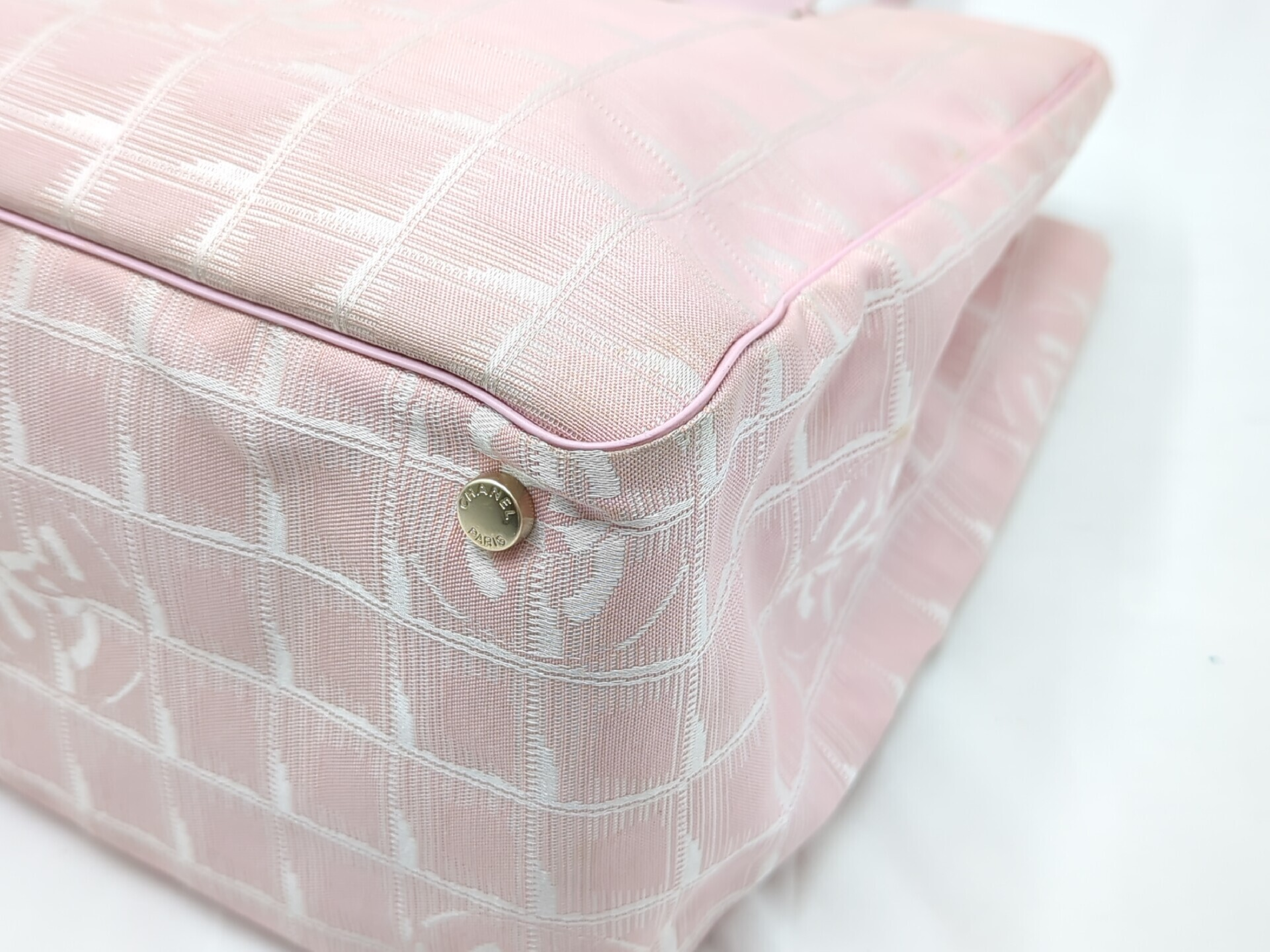 New Travel Line Tote, Pink, Series 9 Tote Bag — view 4