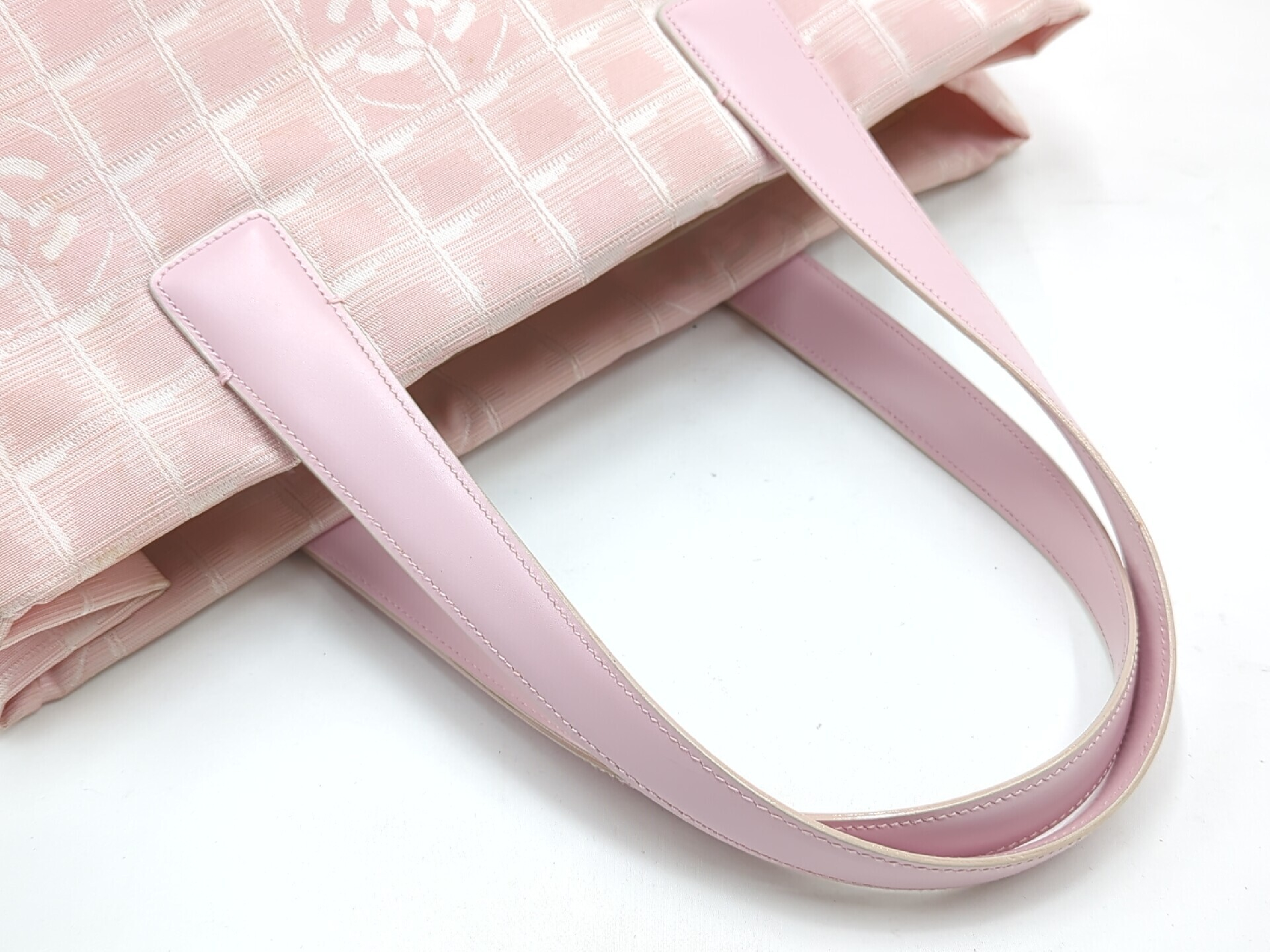 New Travel Line Tote, Pink, Series 9 Tote Bag — view 6