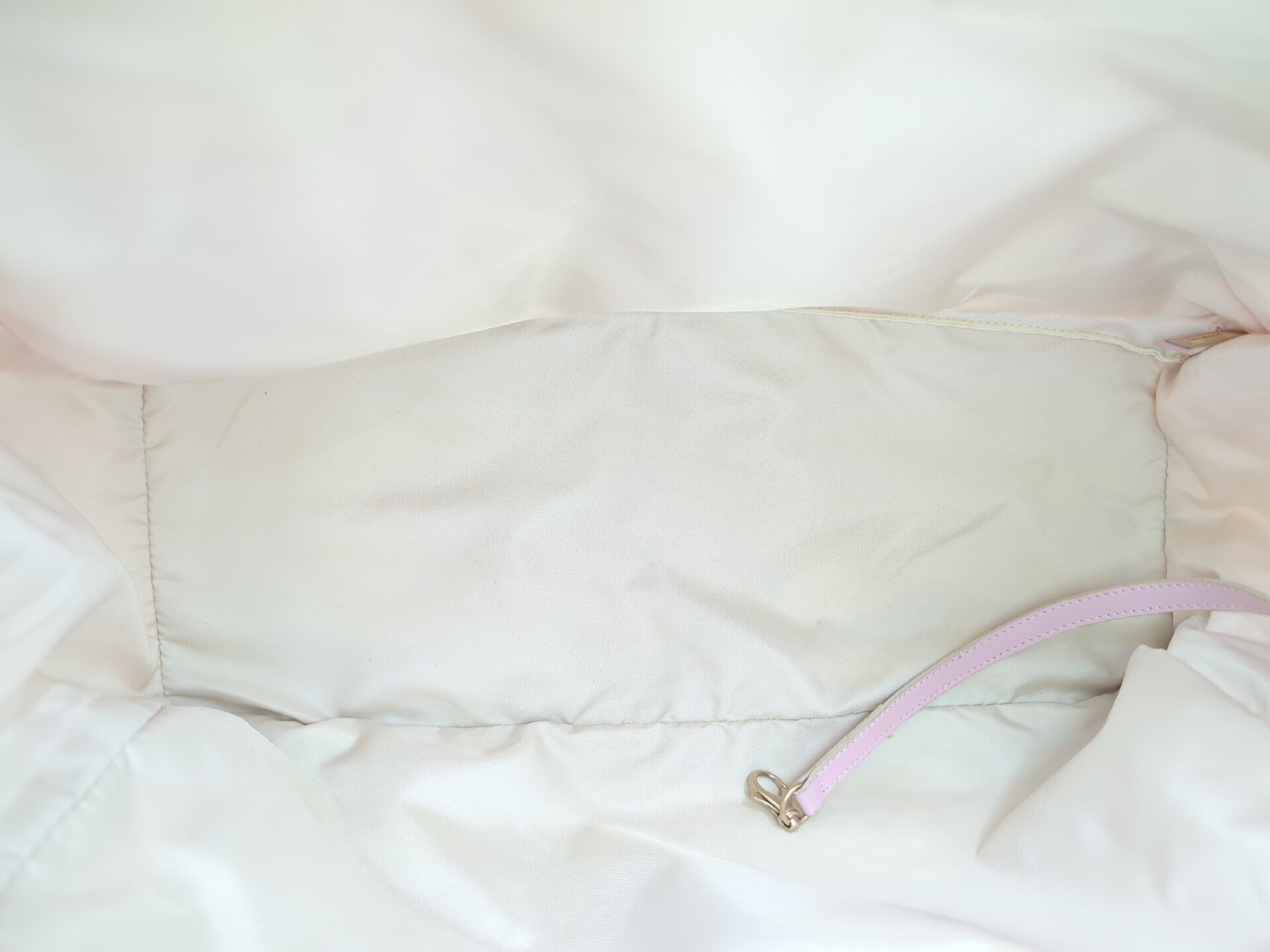 New Travel Line Tote, Pink, Series 9 Tote Bag — view 10