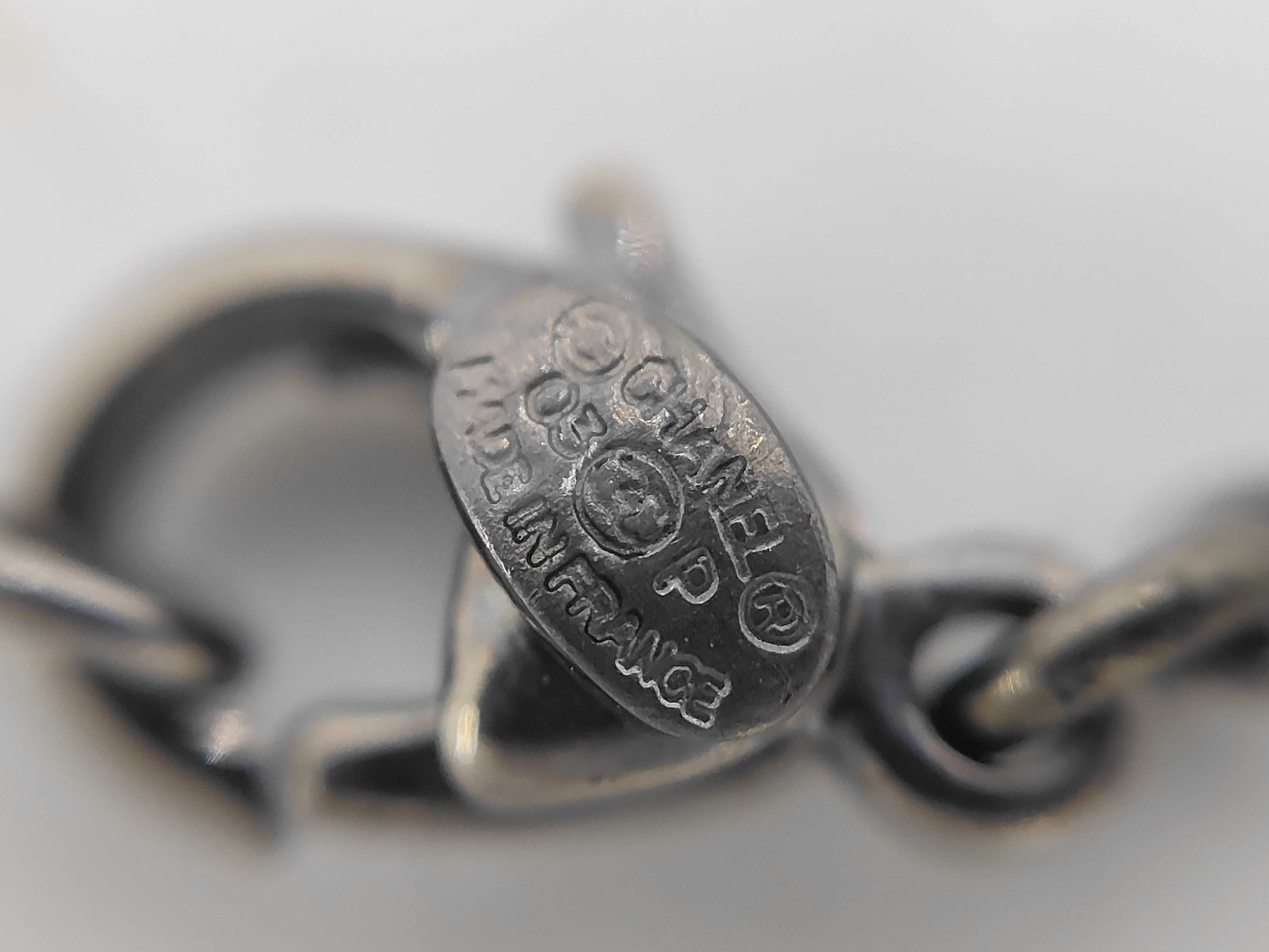 03P Coco Mademoiselle Locket Necklace Silver Necklace — view 5
