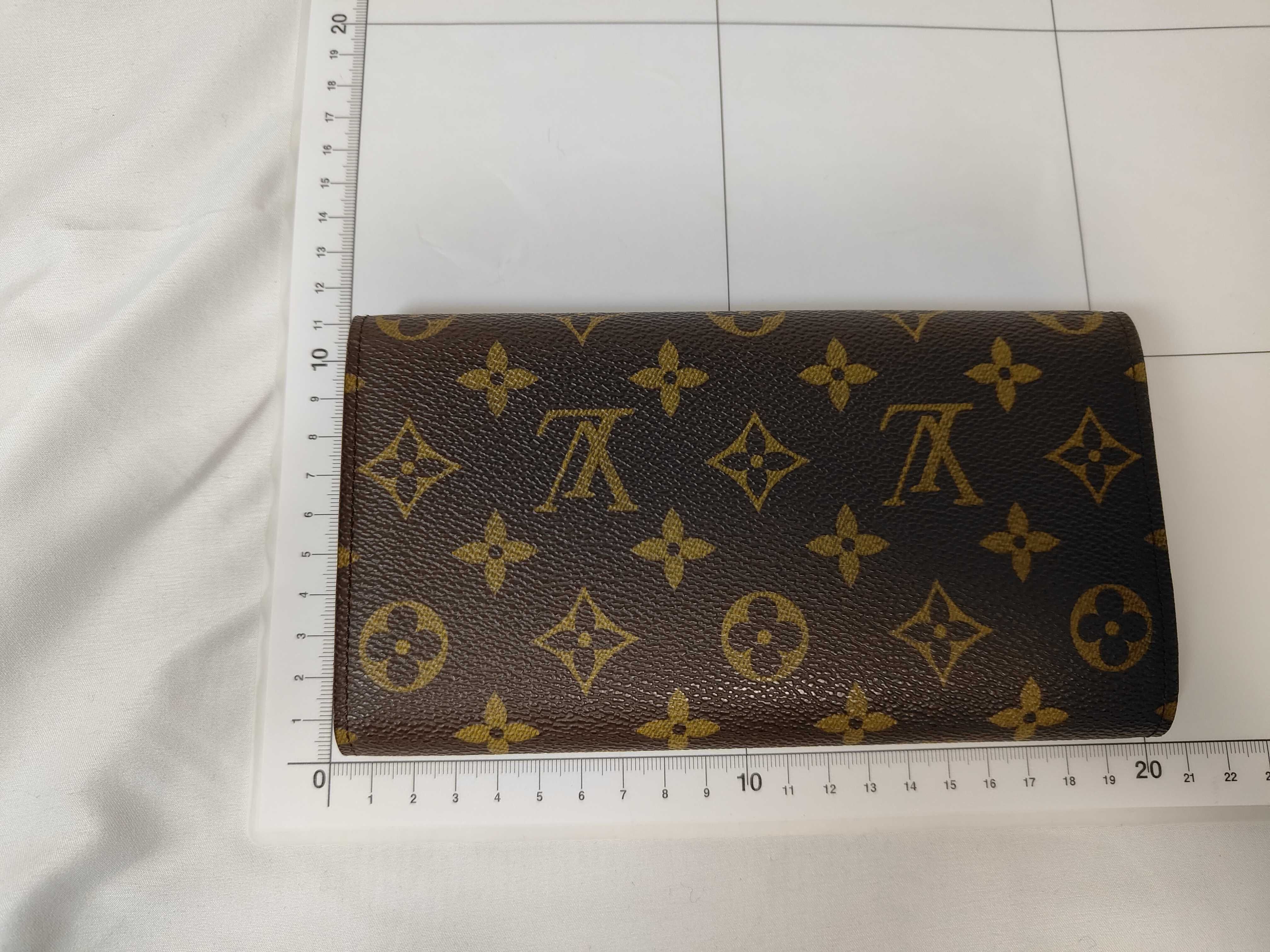 Monogram Portefeuille International Wallet — view 2