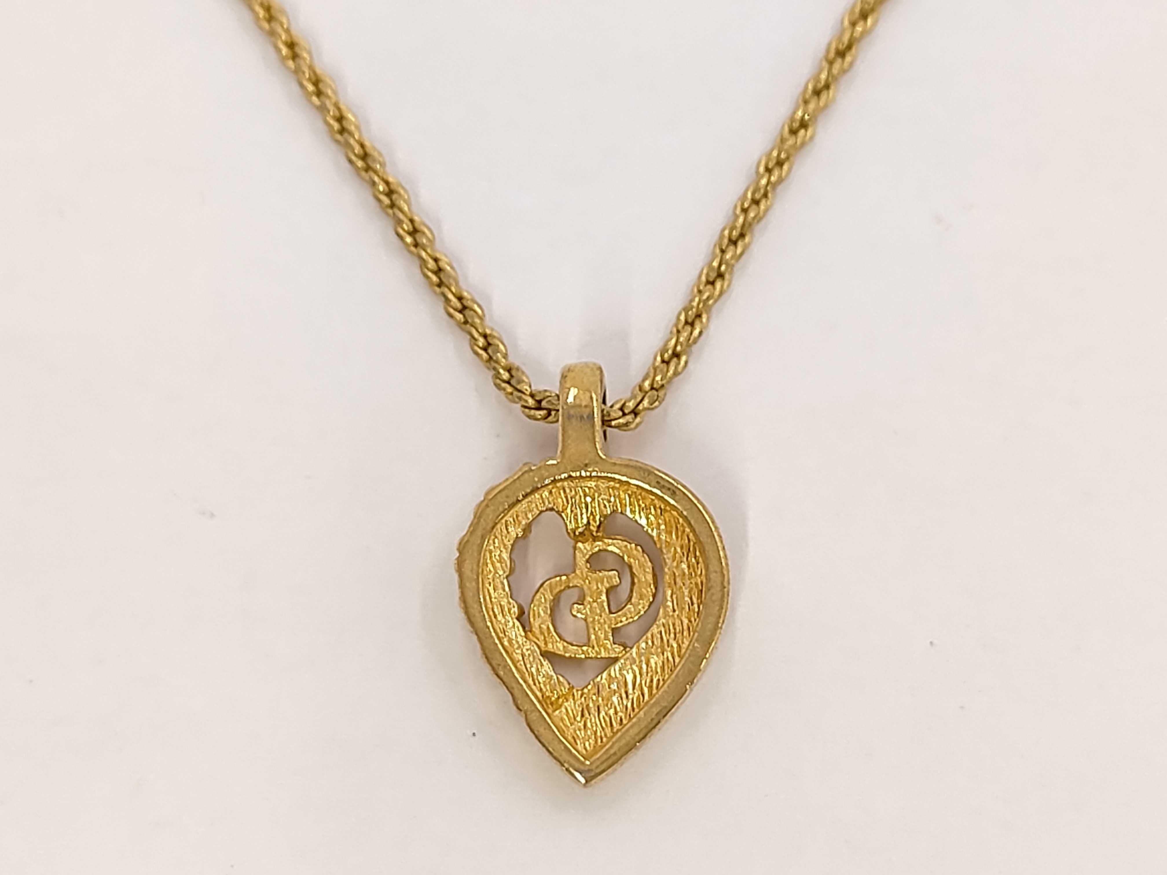necklace — view 2