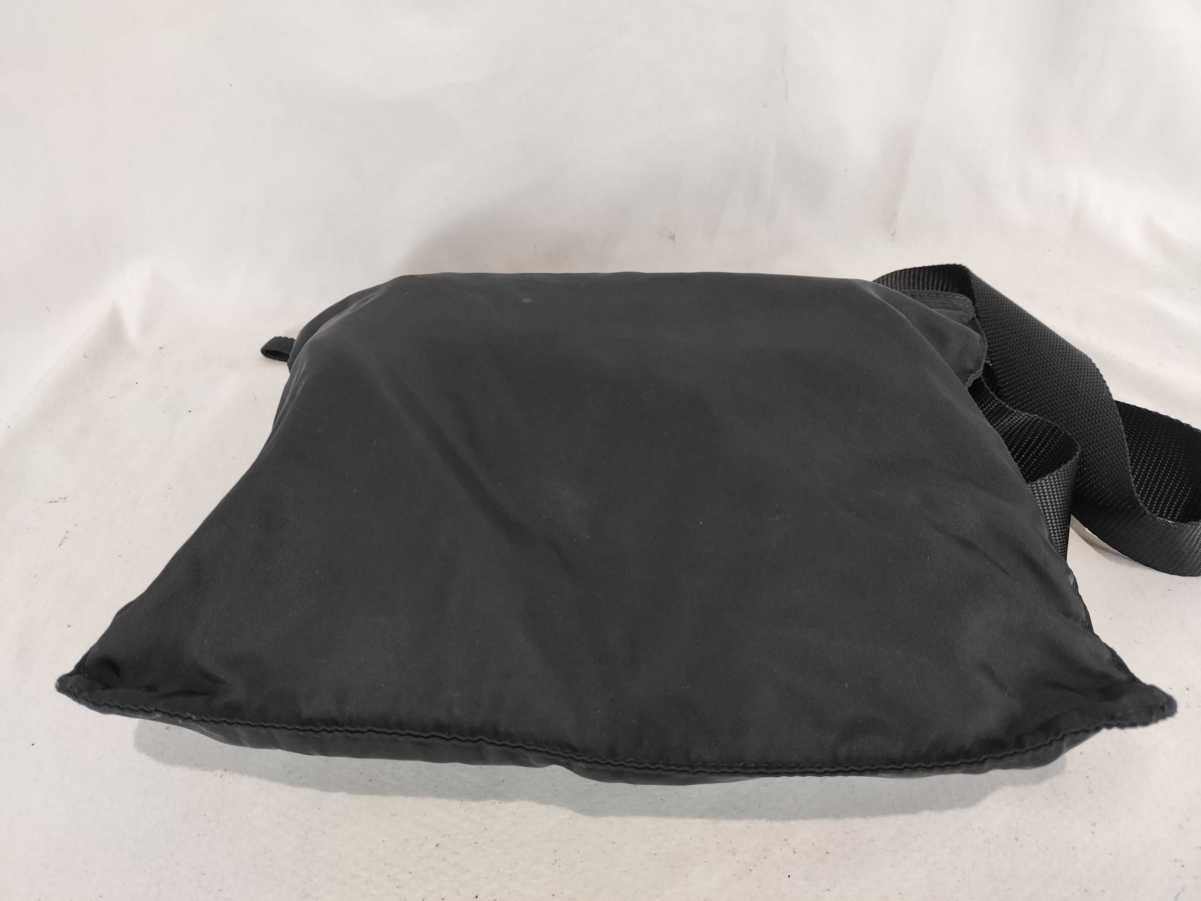 Nylon Shoulder Bag (No Gusset) — view 7