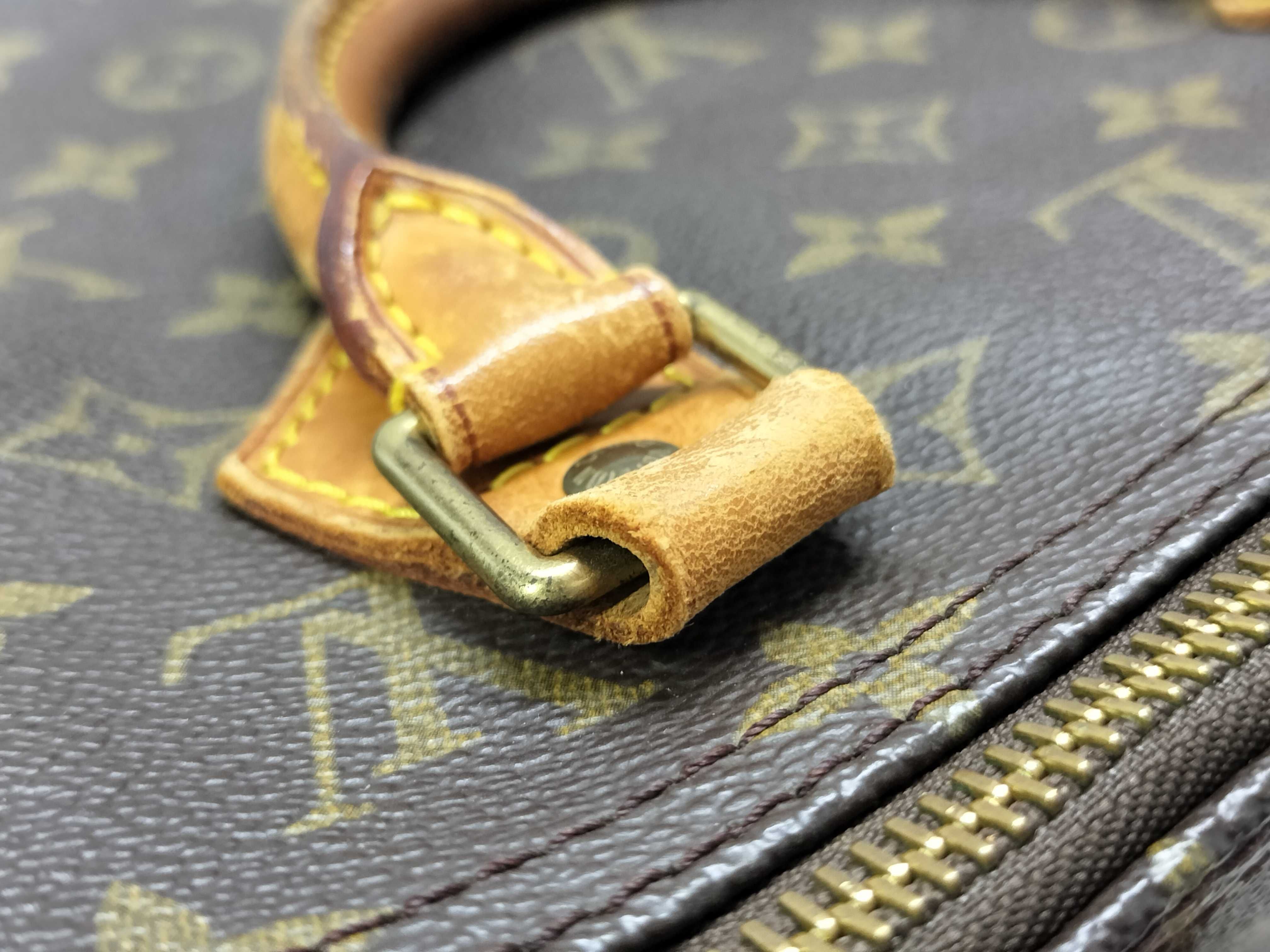 Monogram Louis Vuitton Speedy 40 Handbag — view 5