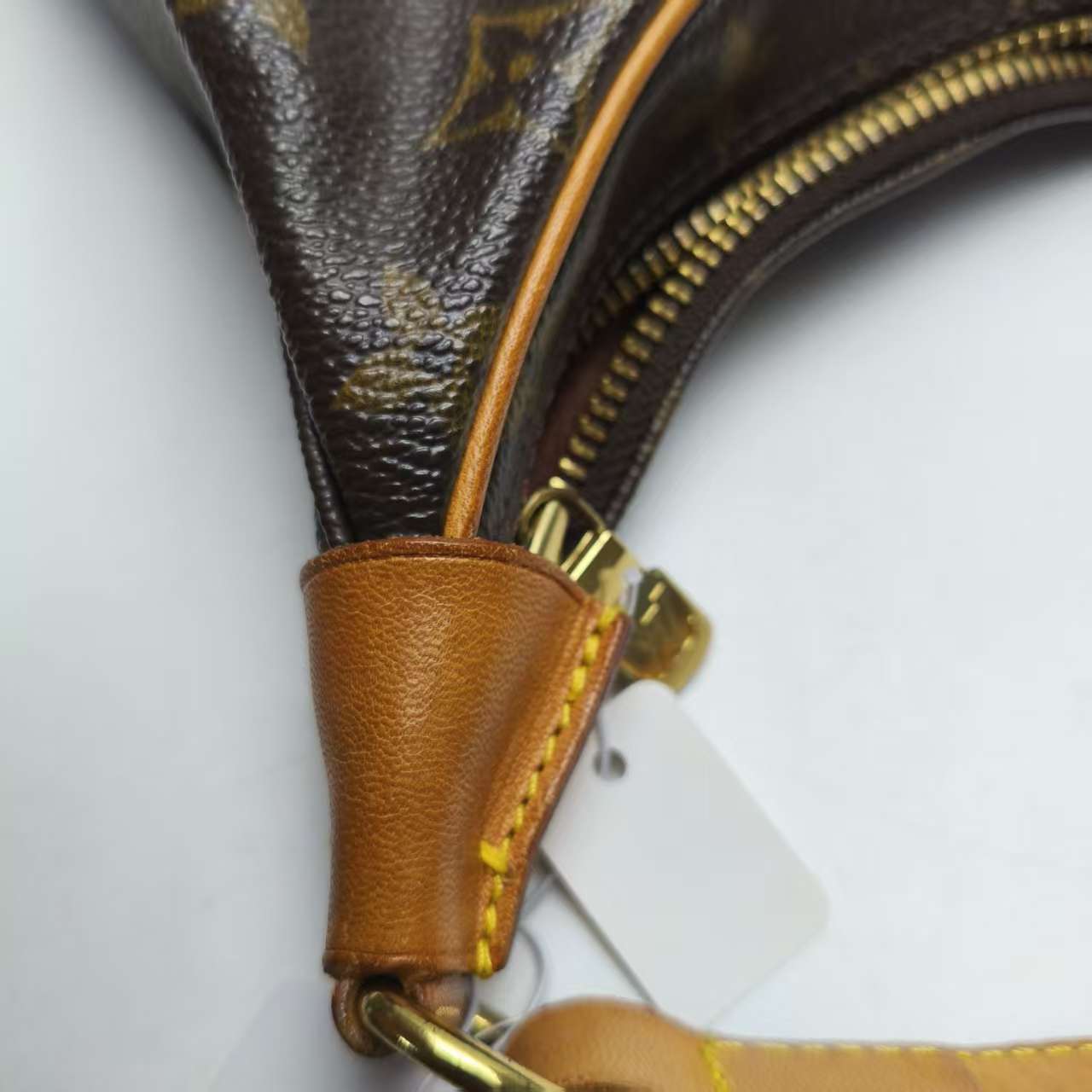 【*Shipped from: China*】LOUIS VUITTON Boulogne PU Shoulder Bag — view 11