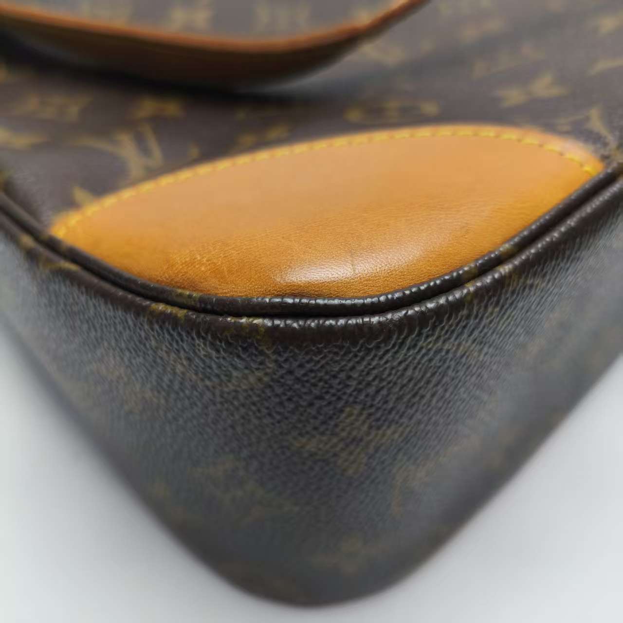 【*Shipped from: China*】LOUIS VUITTON Boulogne PU Shoulder Bag — view 6