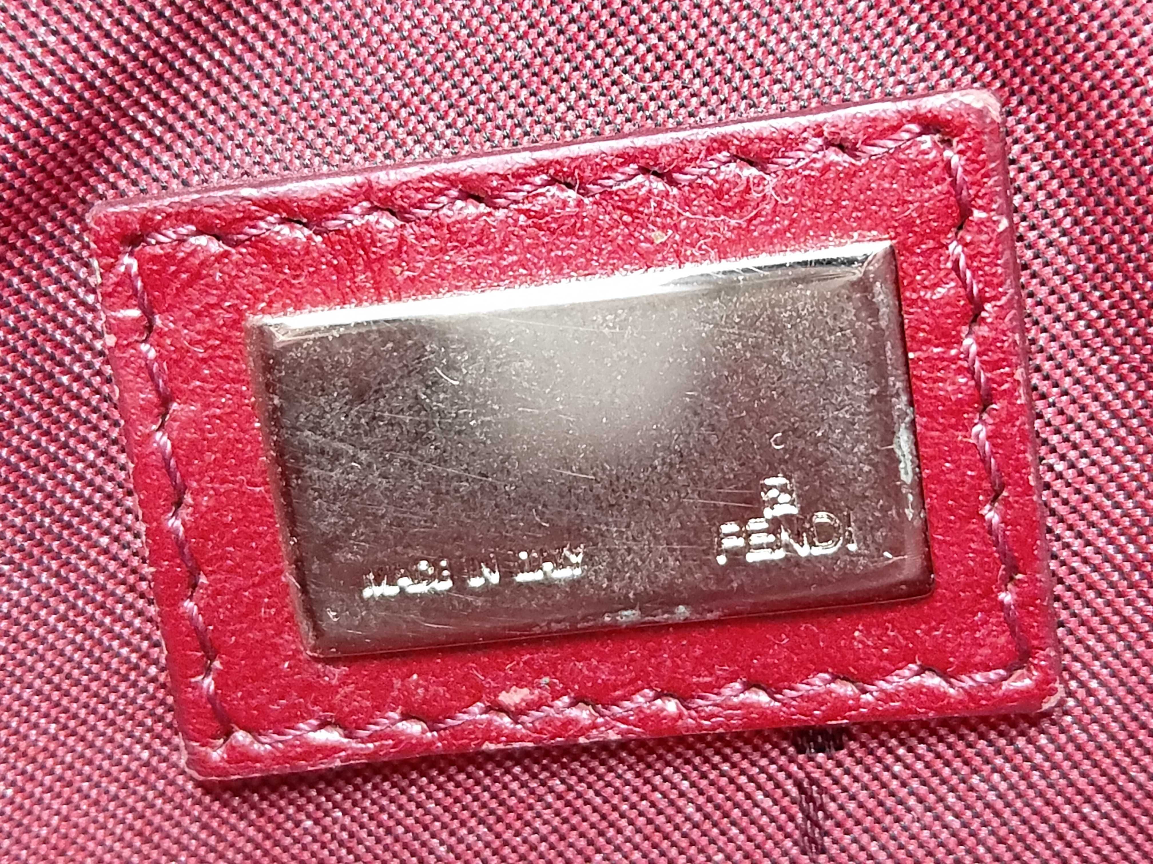 Mamma Shoulder Bag — view 10