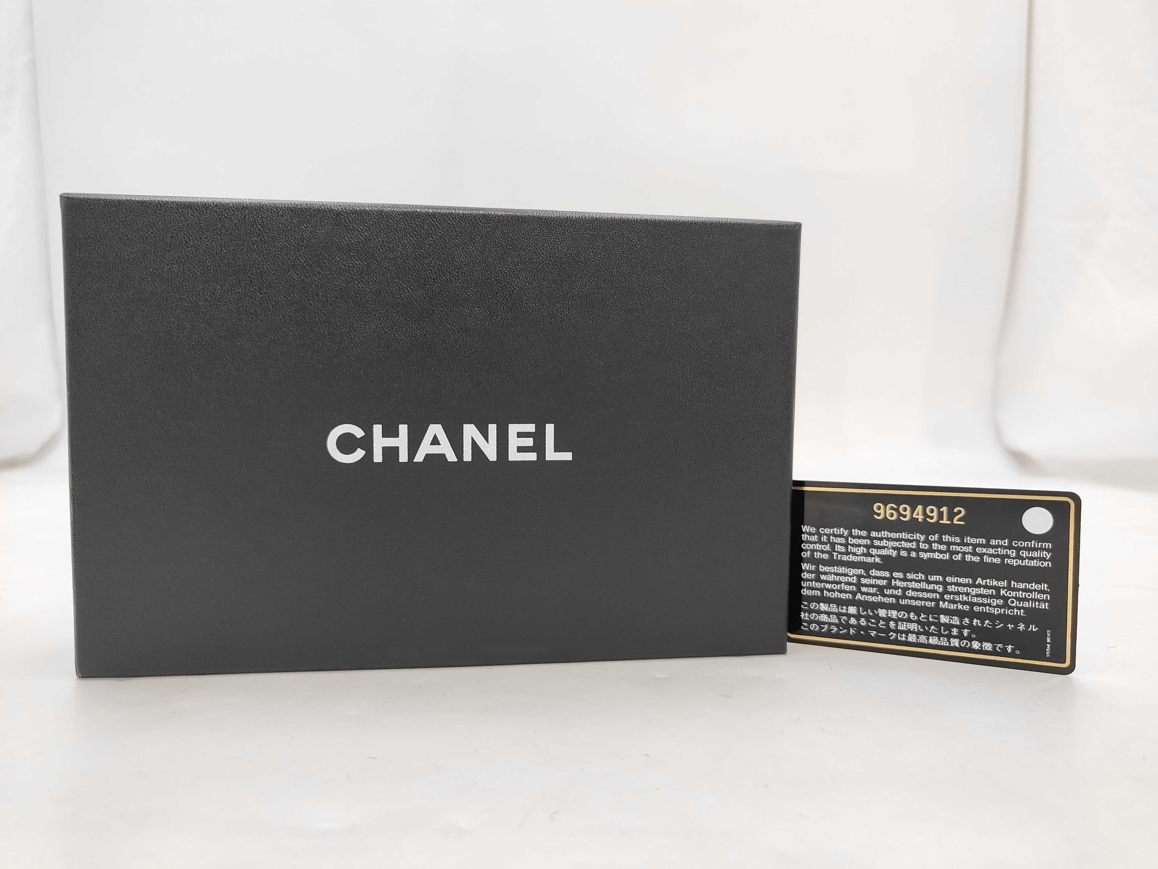 Caviar Skin Round Zip Long Wallet — view 14
