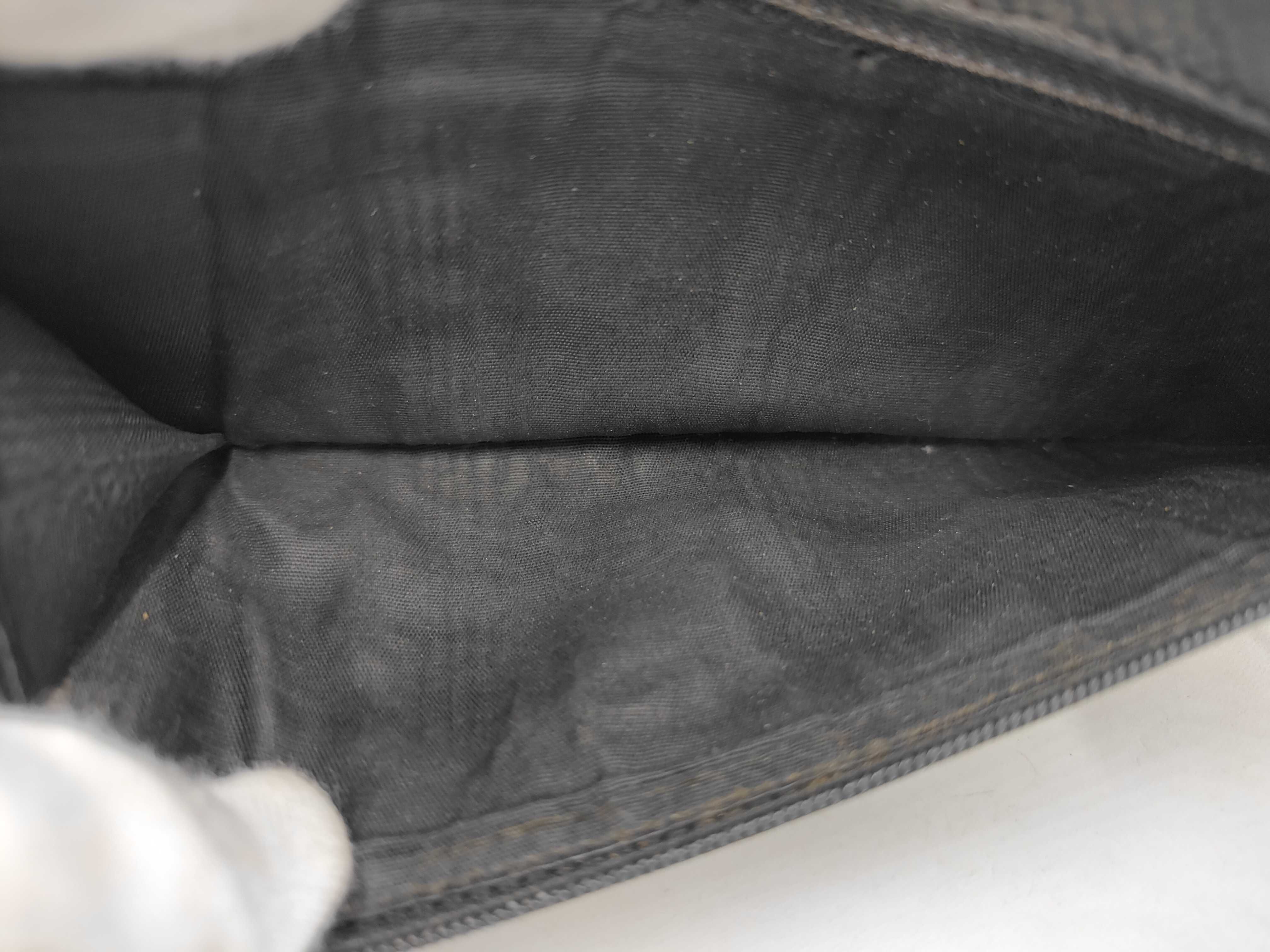 Caviar Skin Round Zip Long Wallet — view 9