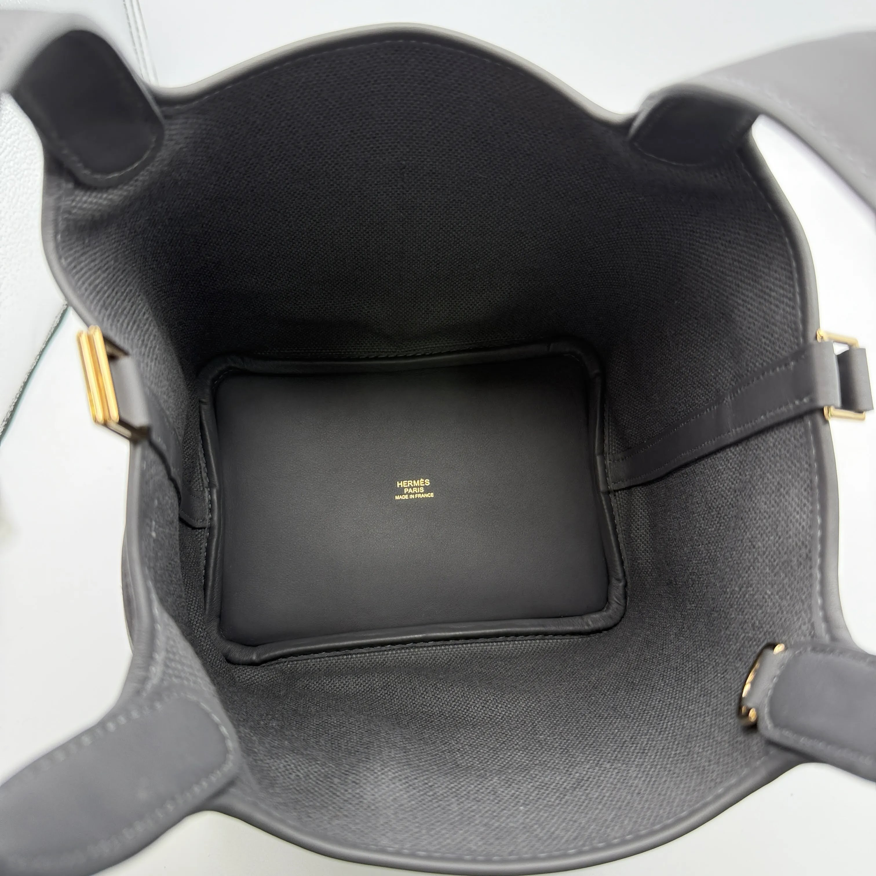 Picotin Lock Cargo Ardoise Material: Toile Goelan/Swift Size: 18 Hardware: Champagne Gold Handbag — view 14