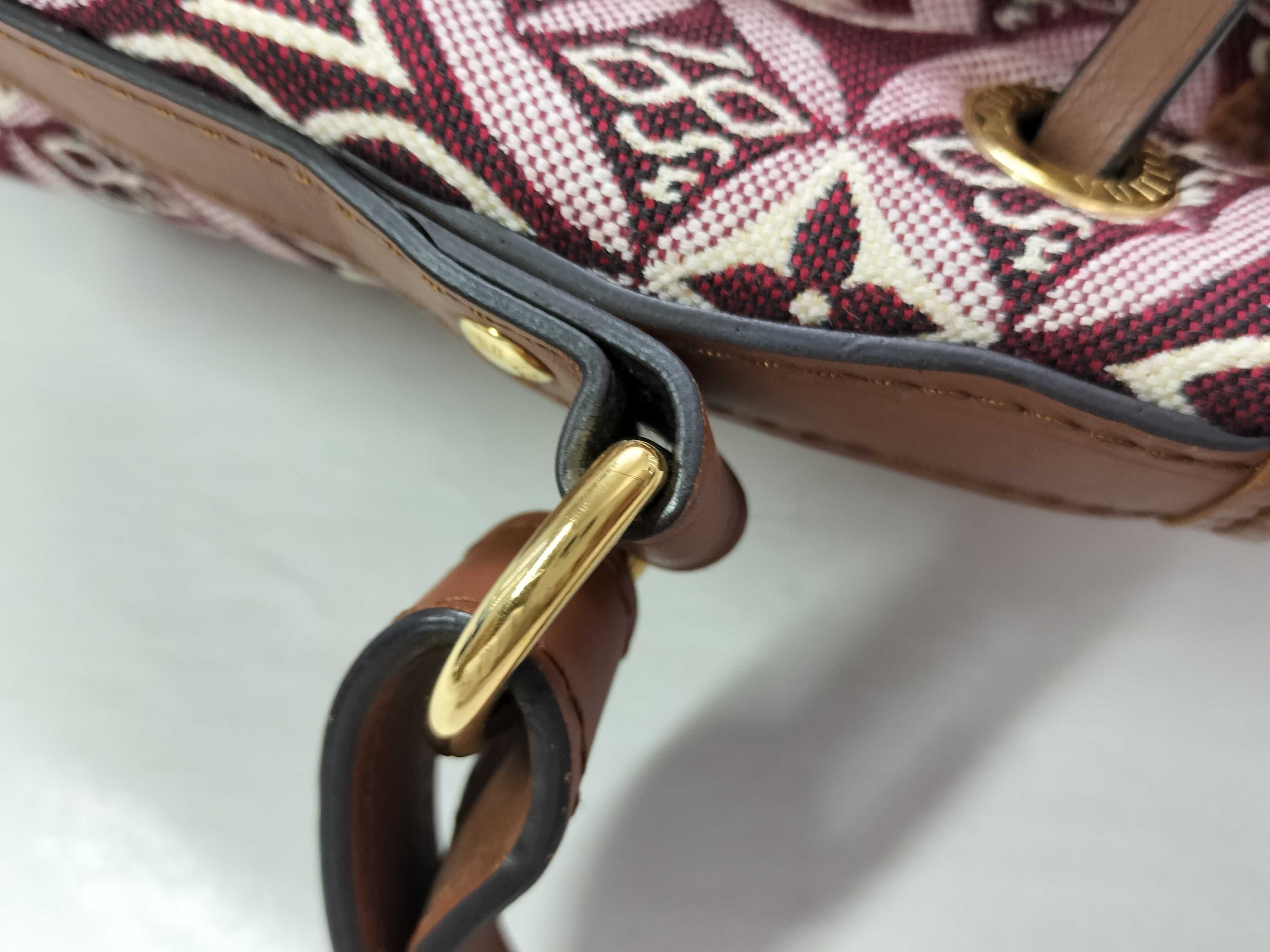1854 Bucket Shoulder Bag (Shoulder Bag) — view 5