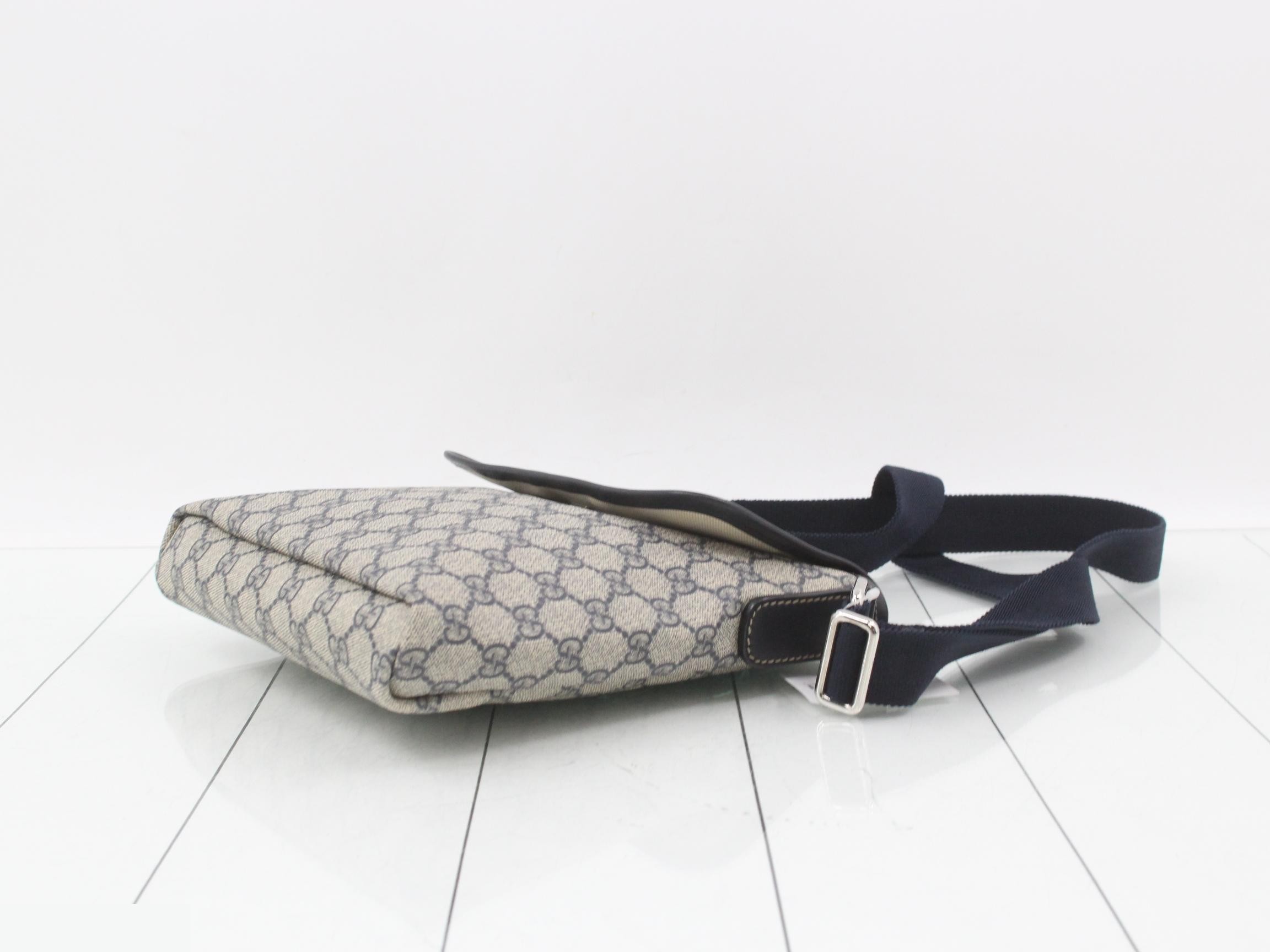 Shoulder bag GG Supreme PVC 223666 — view 6