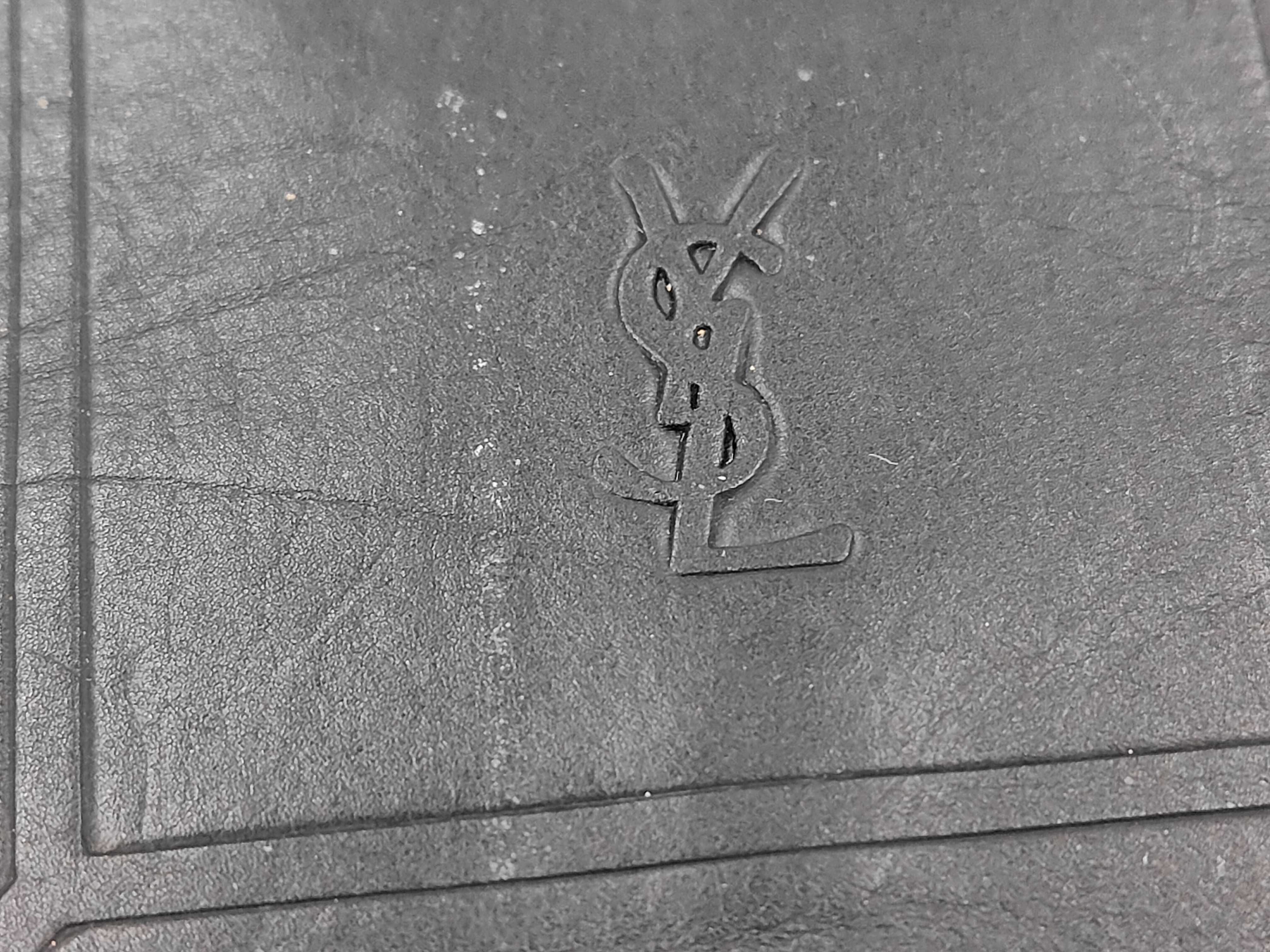 Coin Case — view 6