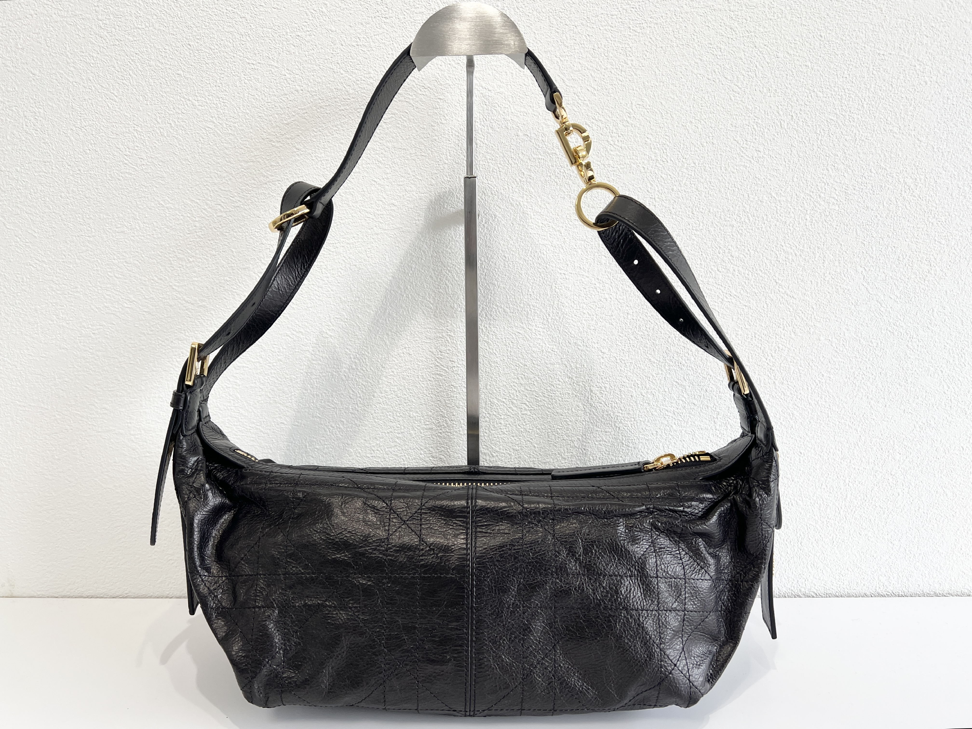 D Journey Hobo Macro Cannage Leather Shoulder Bag One-Shoulder Bag