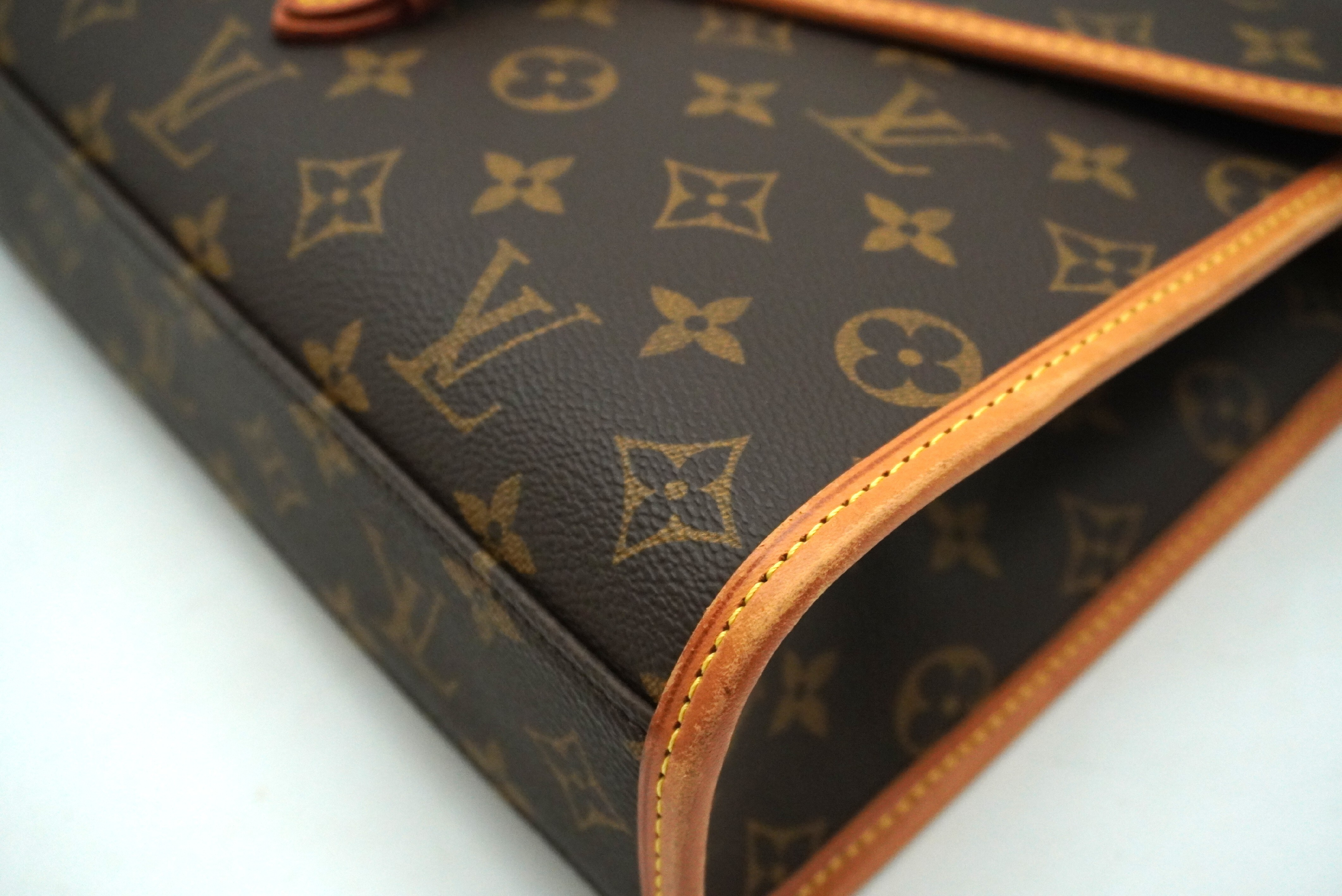 Monogram Bel Air M51122 Shoulder Strap Handbag — view 7