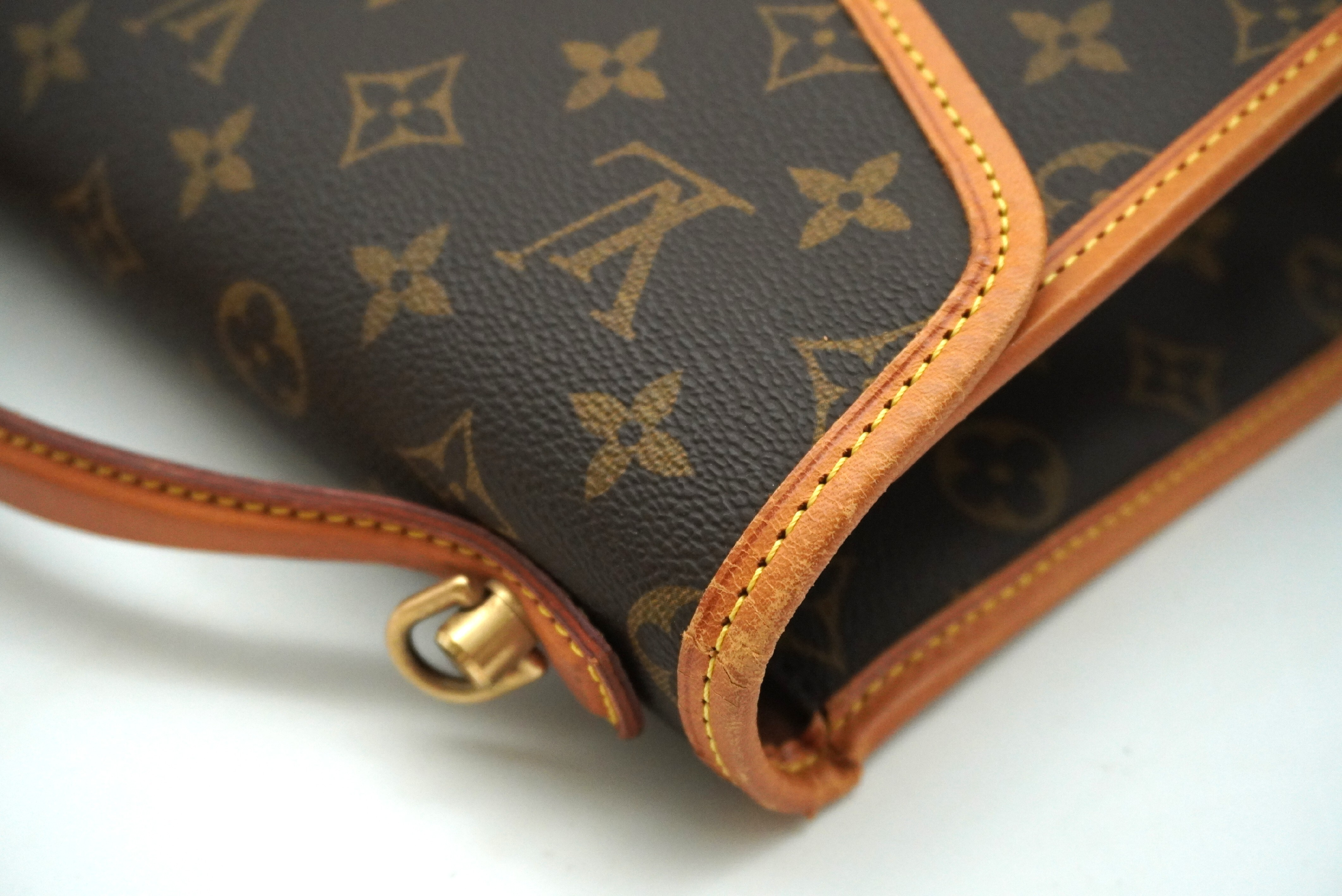 Monogram Bel Air M51122 Shoulder Strap Handbag — view 8