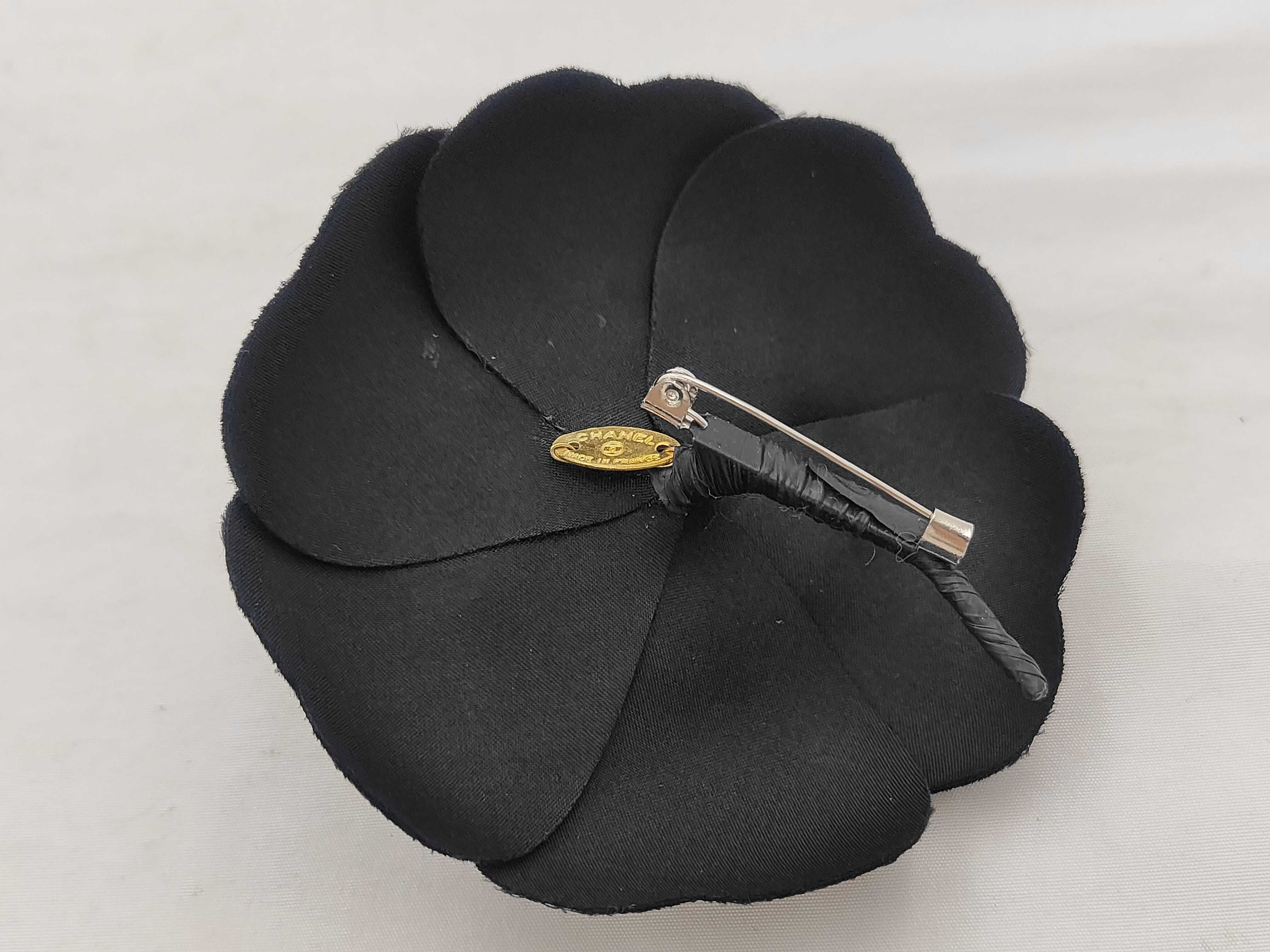 Camellia / Serial number unknown / Brooch — view 2