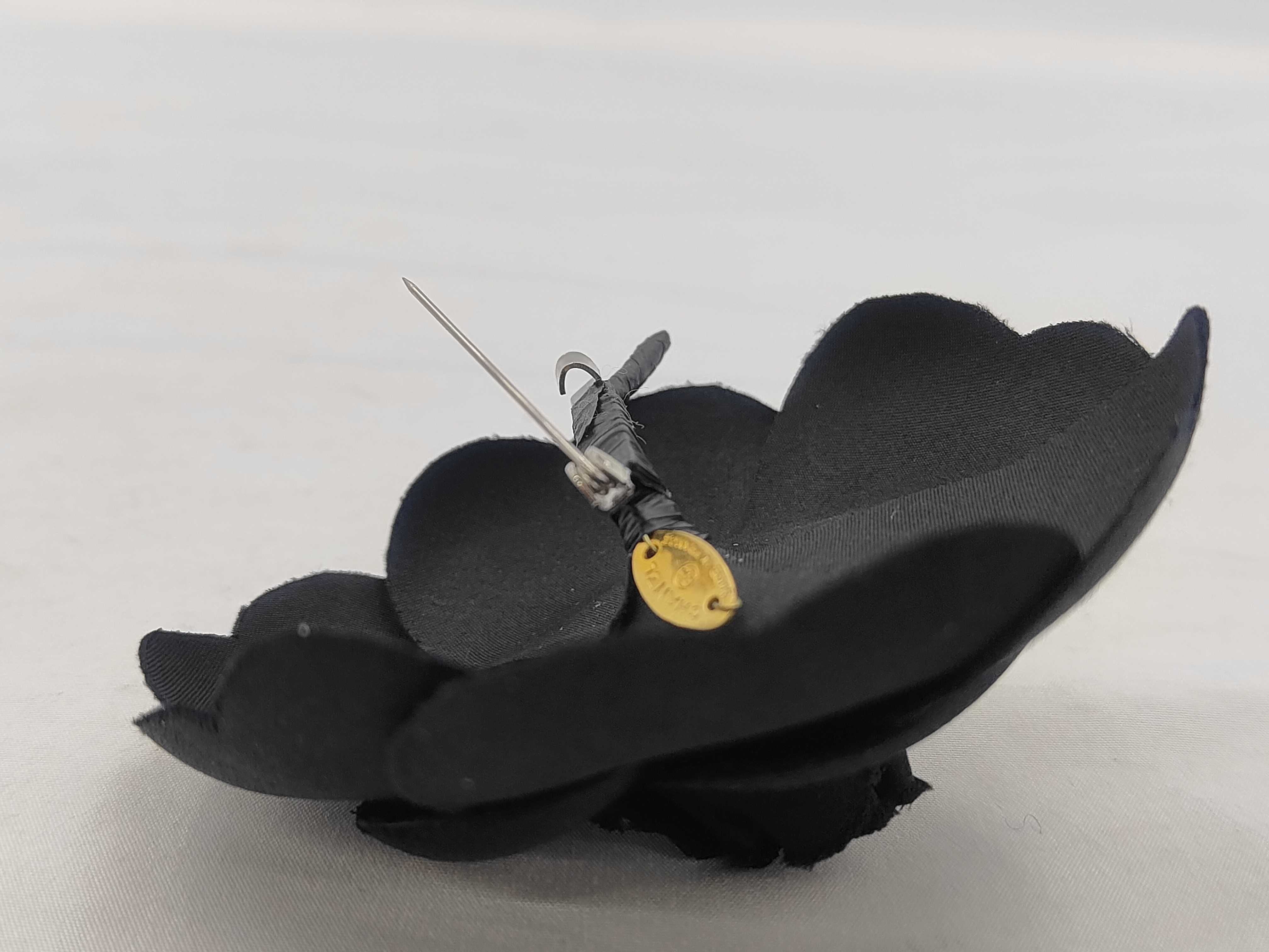Camellia / Serial number unknown / Brooch — view 3
