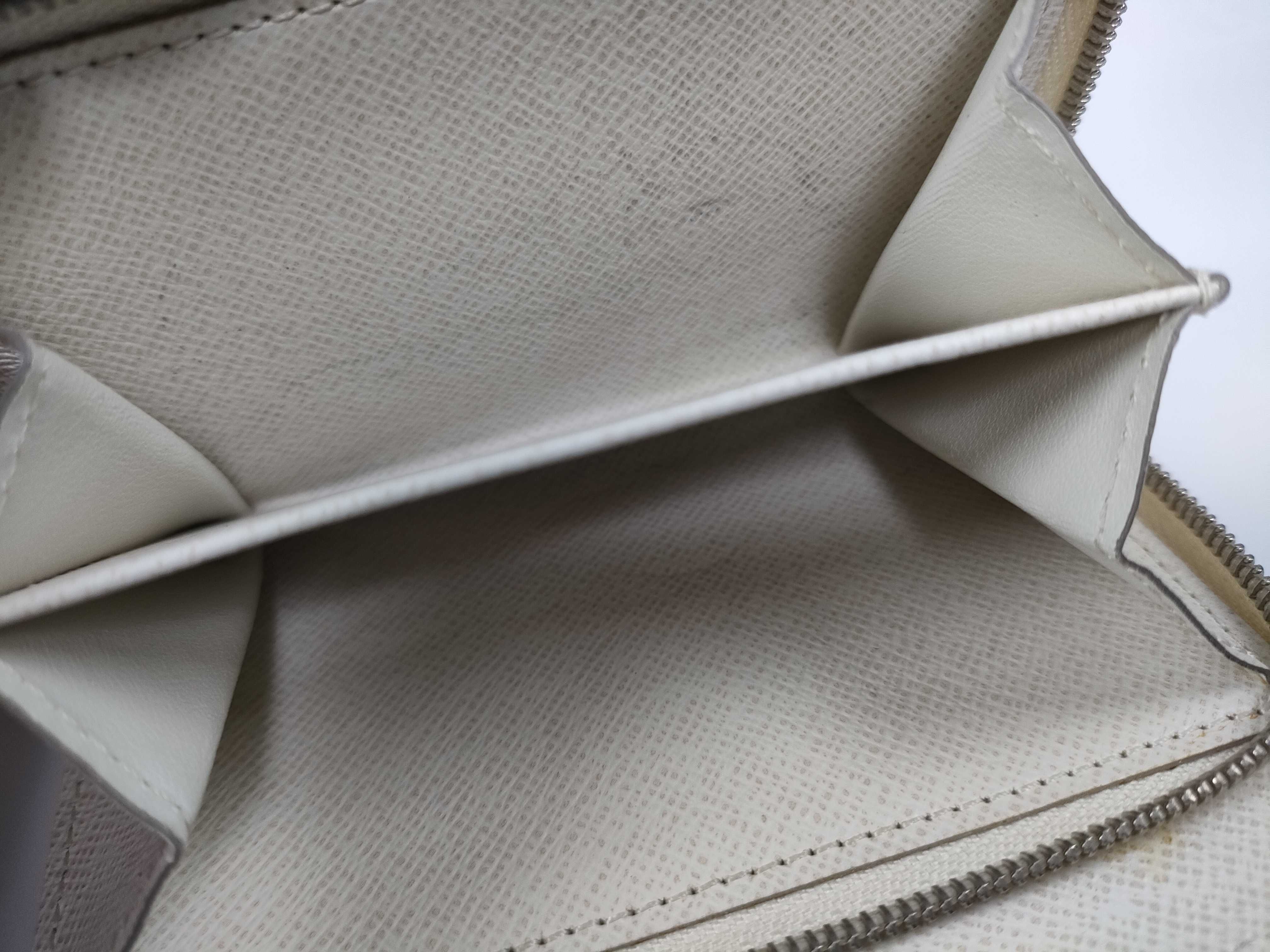 Epi Leather Portefeuille Joy M6658J Wallet — view 12