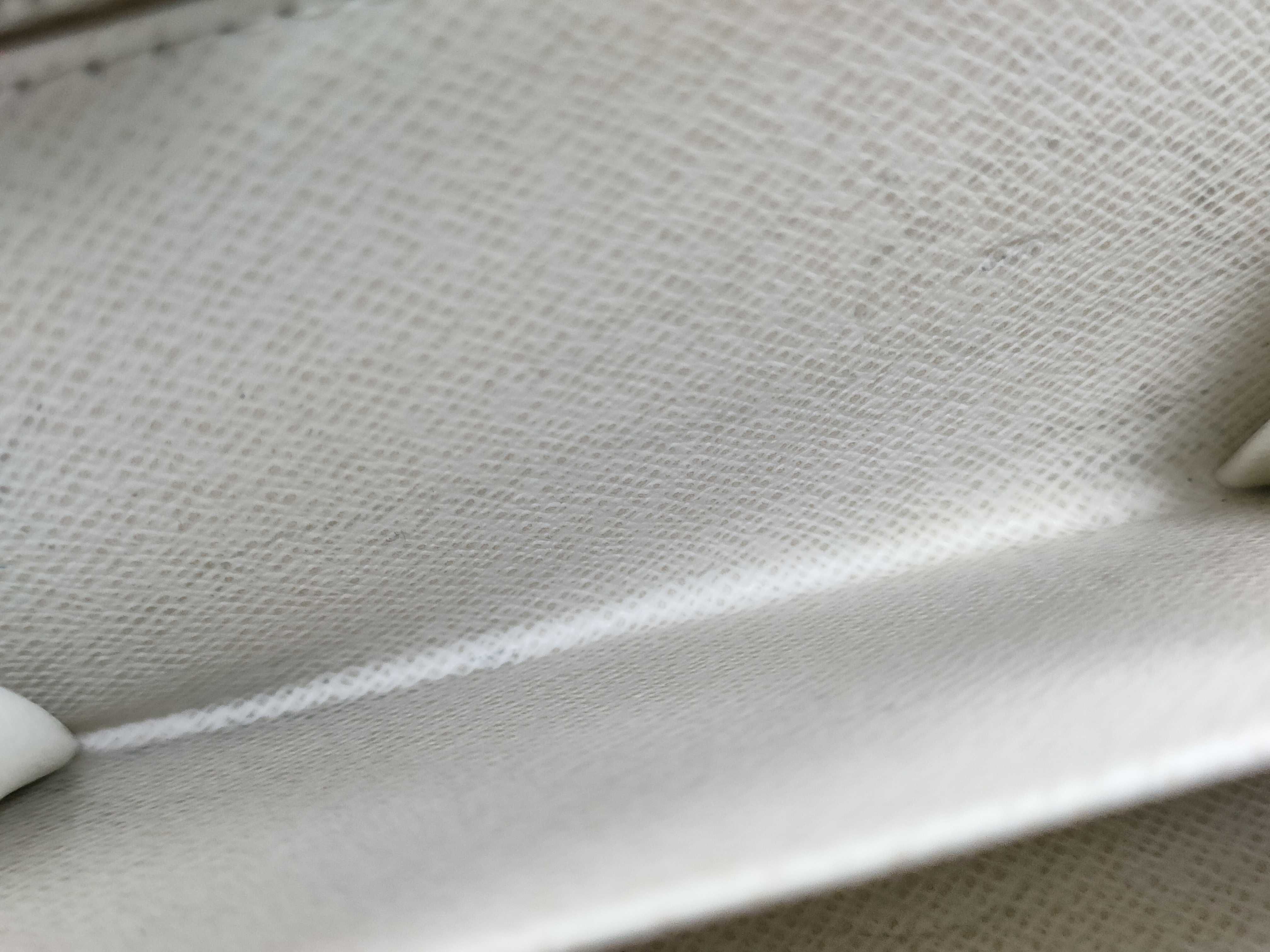 Epi Leather Portefeuille Joy M6658J Wallet — view 13